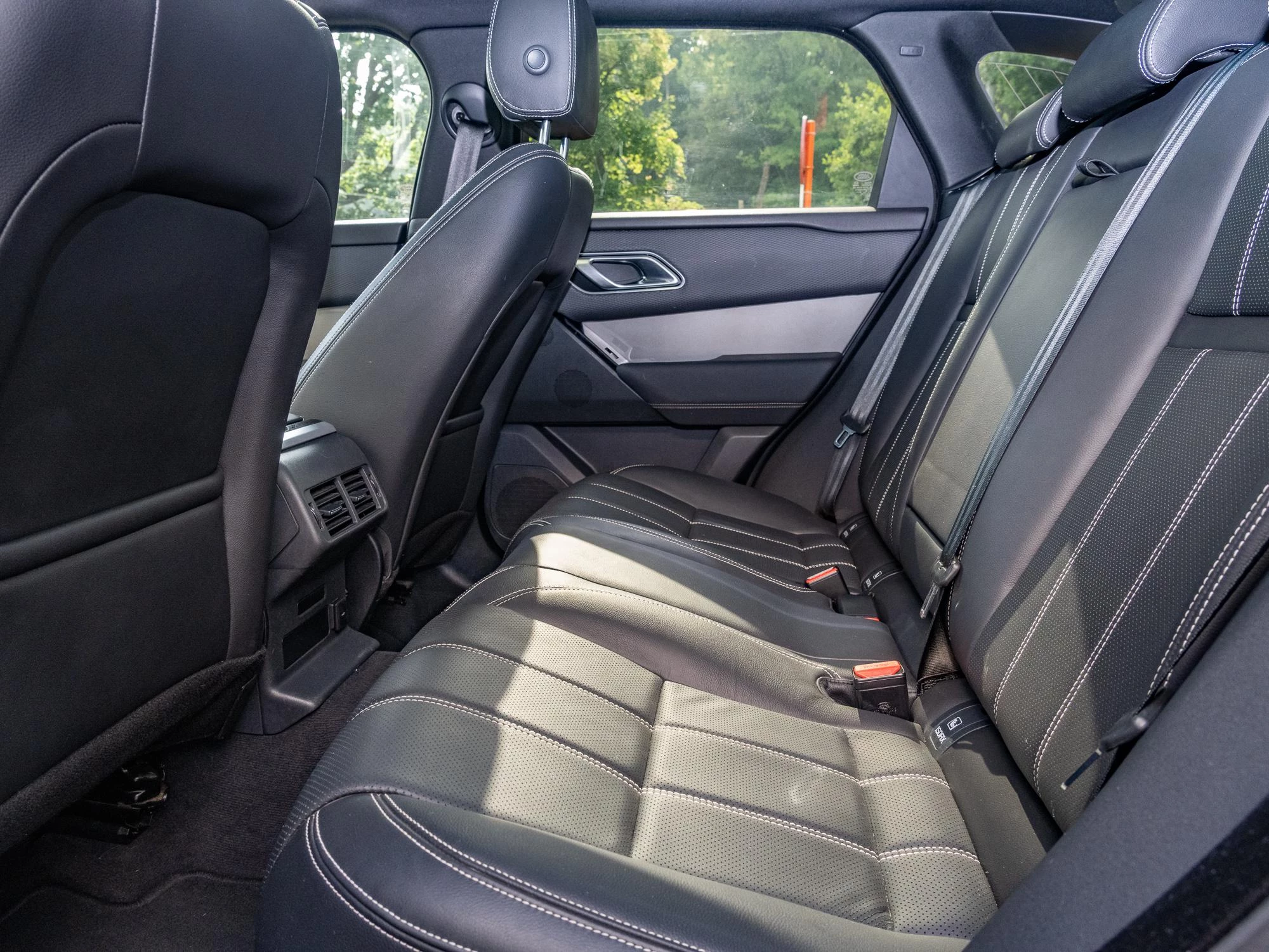 Land Rover Range Rover Velar P400e SE AWD Auto. 23MY