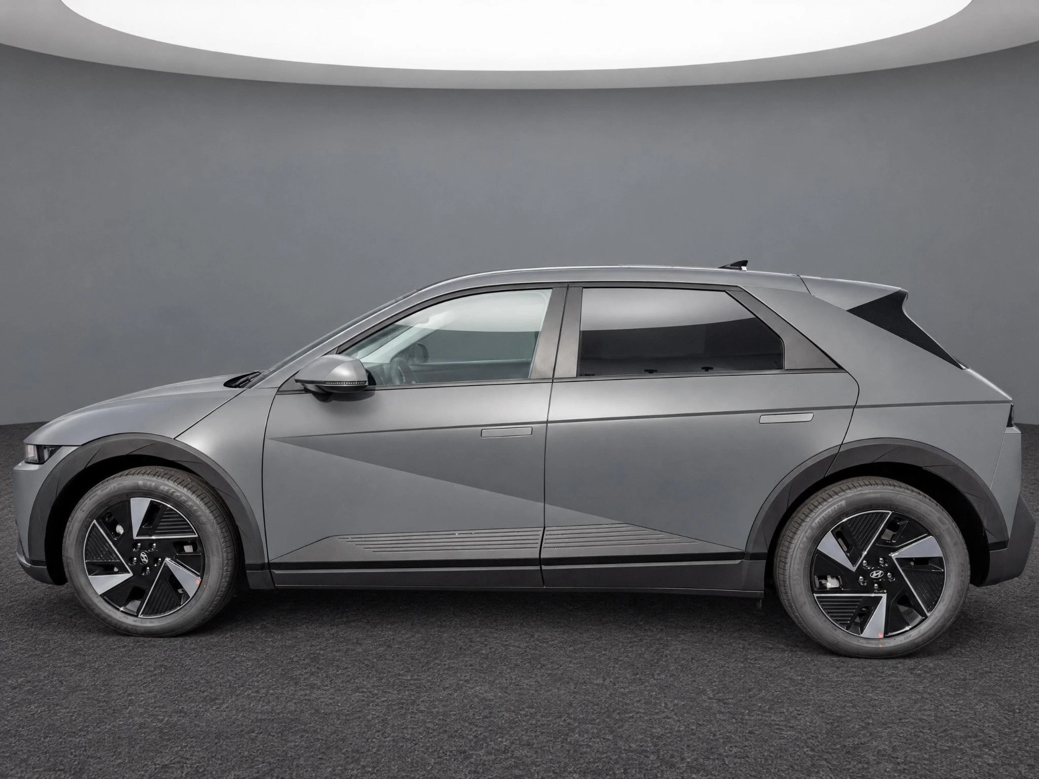 Hyundai-IONIQ 5-image-3