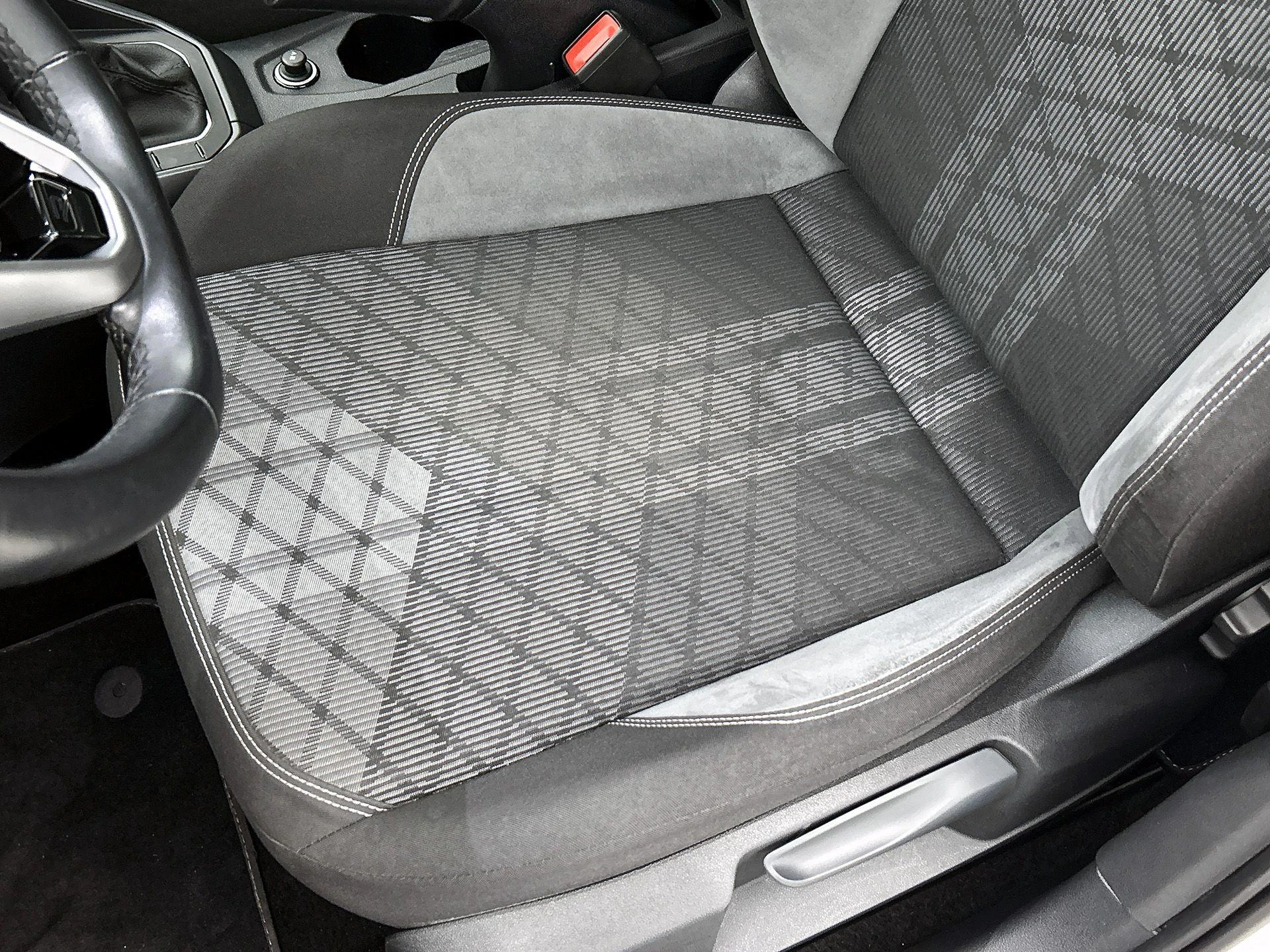 Volkswagen-Taigo-image-18