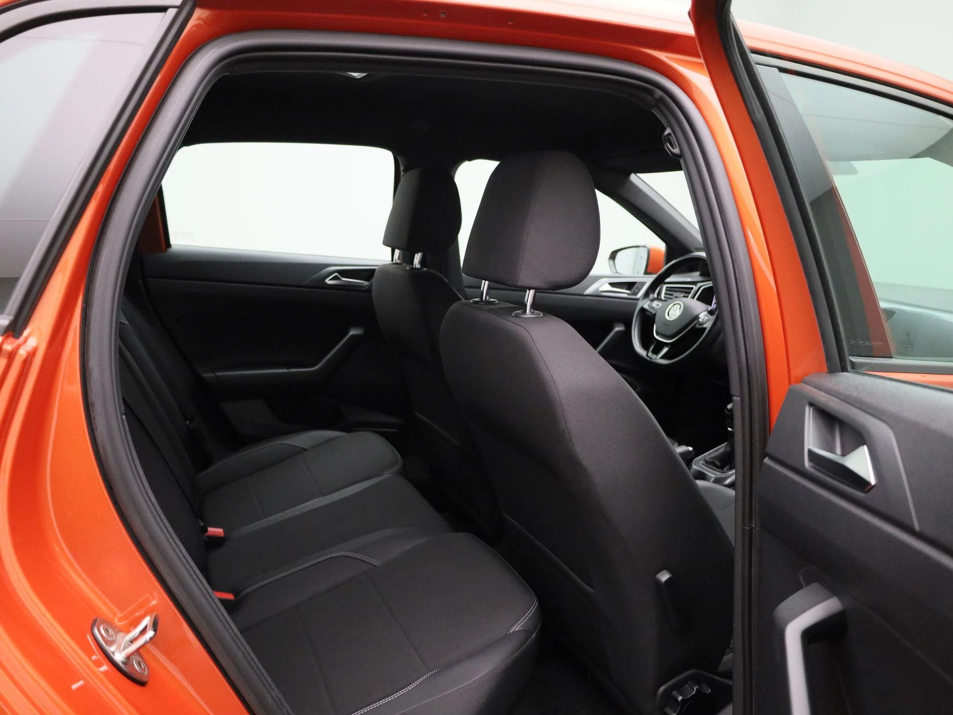 Volkswagen-Polo-image-32