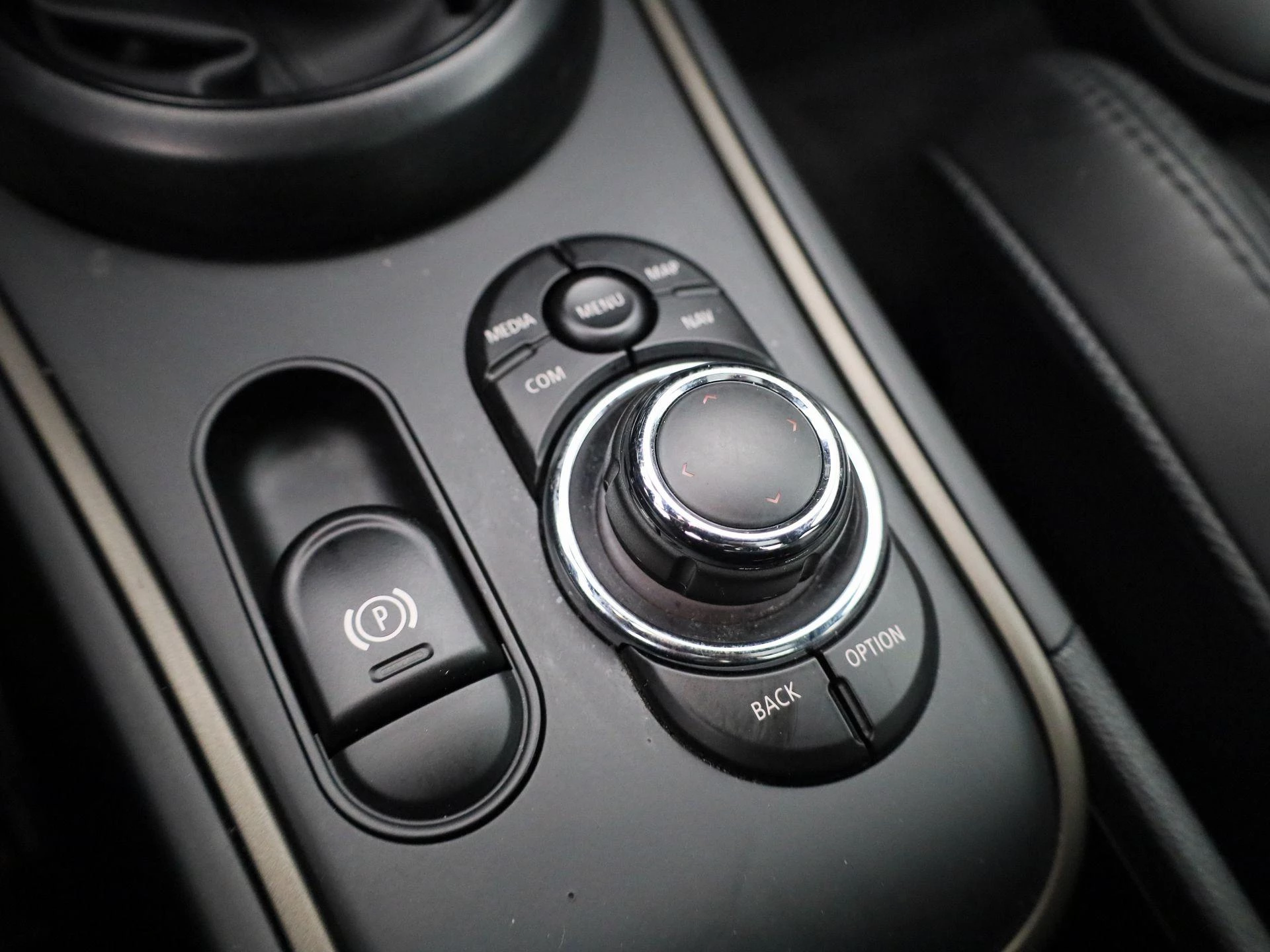 MINI-Countryman-image-33