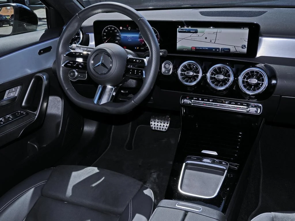 Mercedes-Benz-A-Klasse 200-image-10