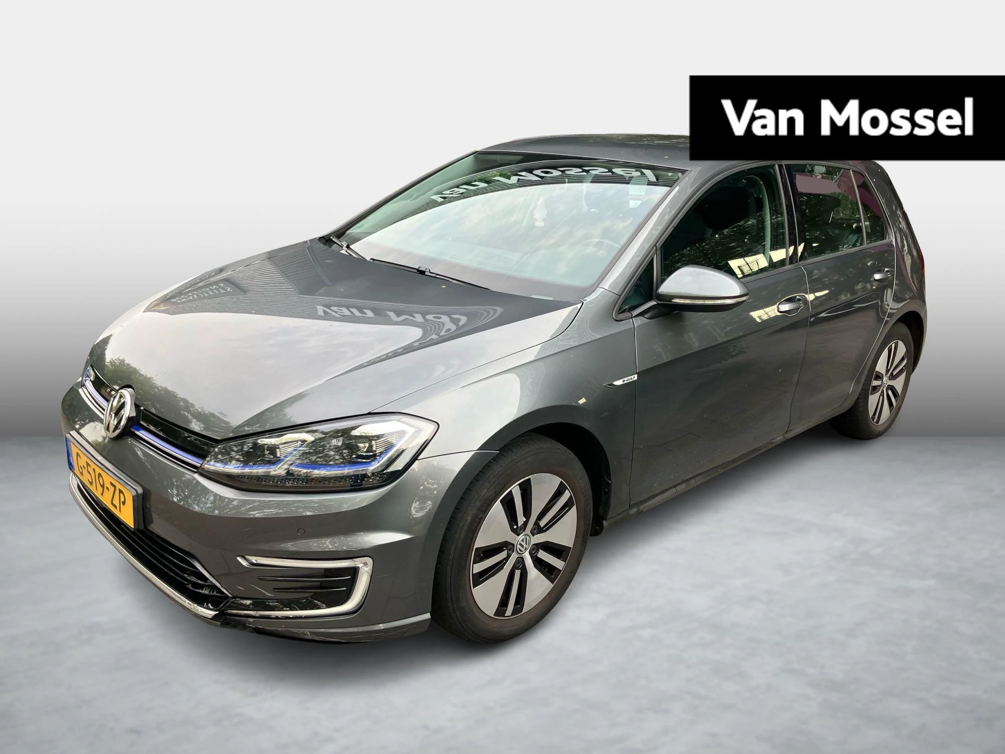 Volkswagen-e-Golf-image-0