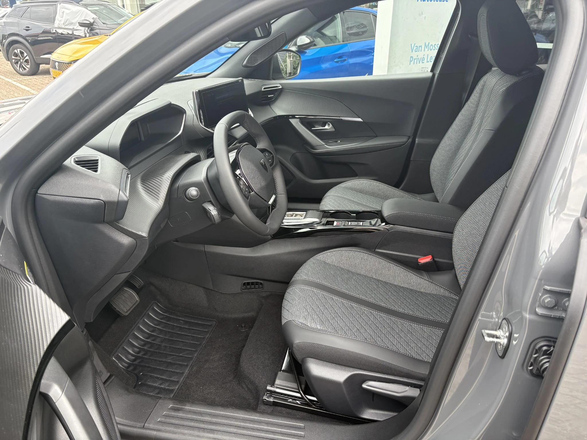 Peugeot-2008-image-9