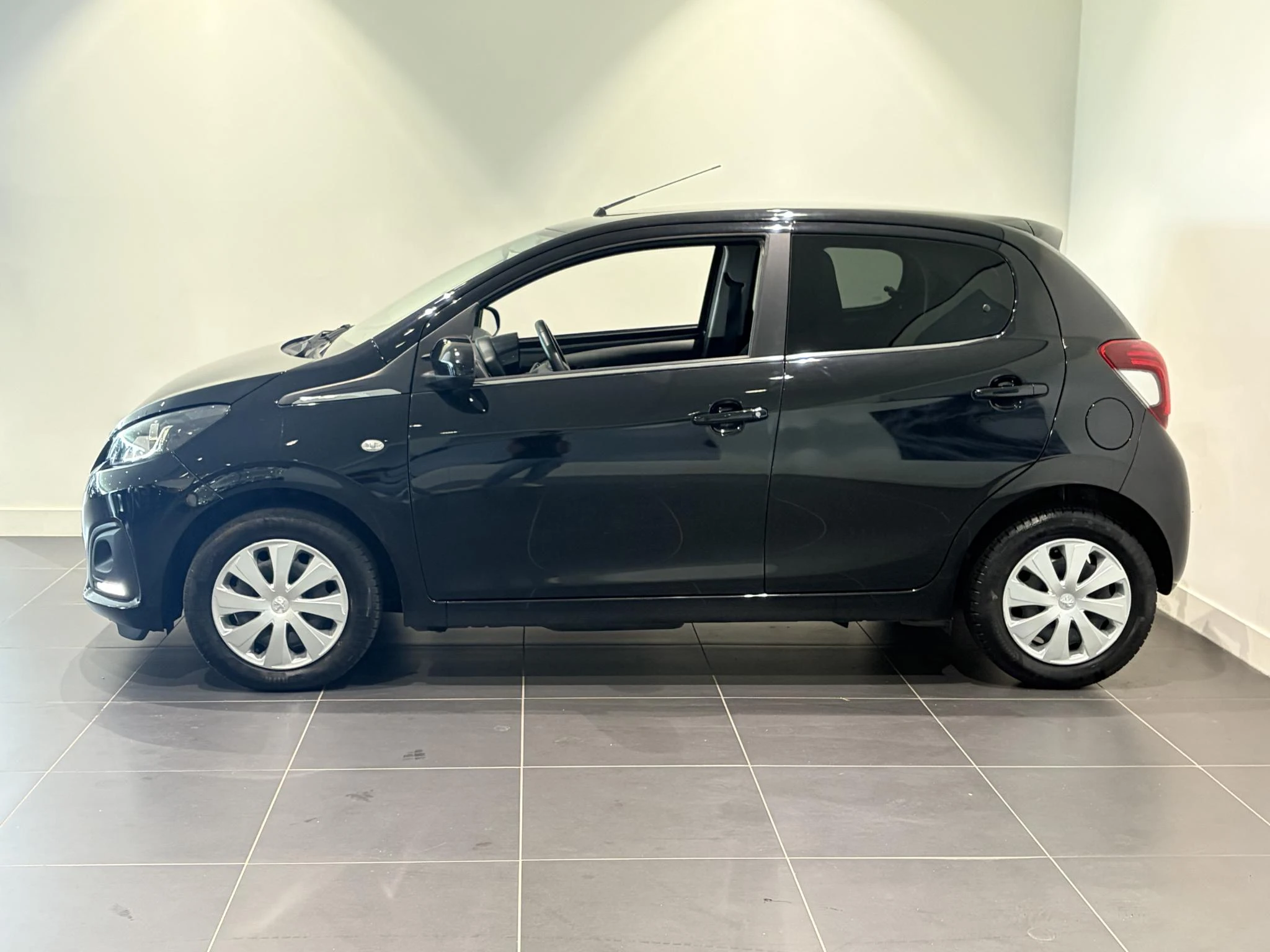Peugeot-108-image-3