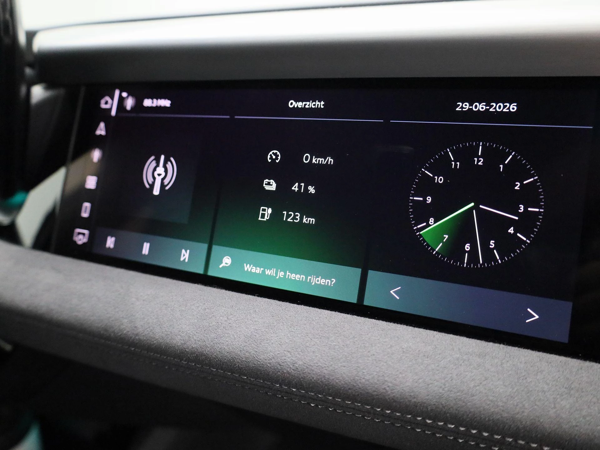 Audi-Q6 e-tron-image-44