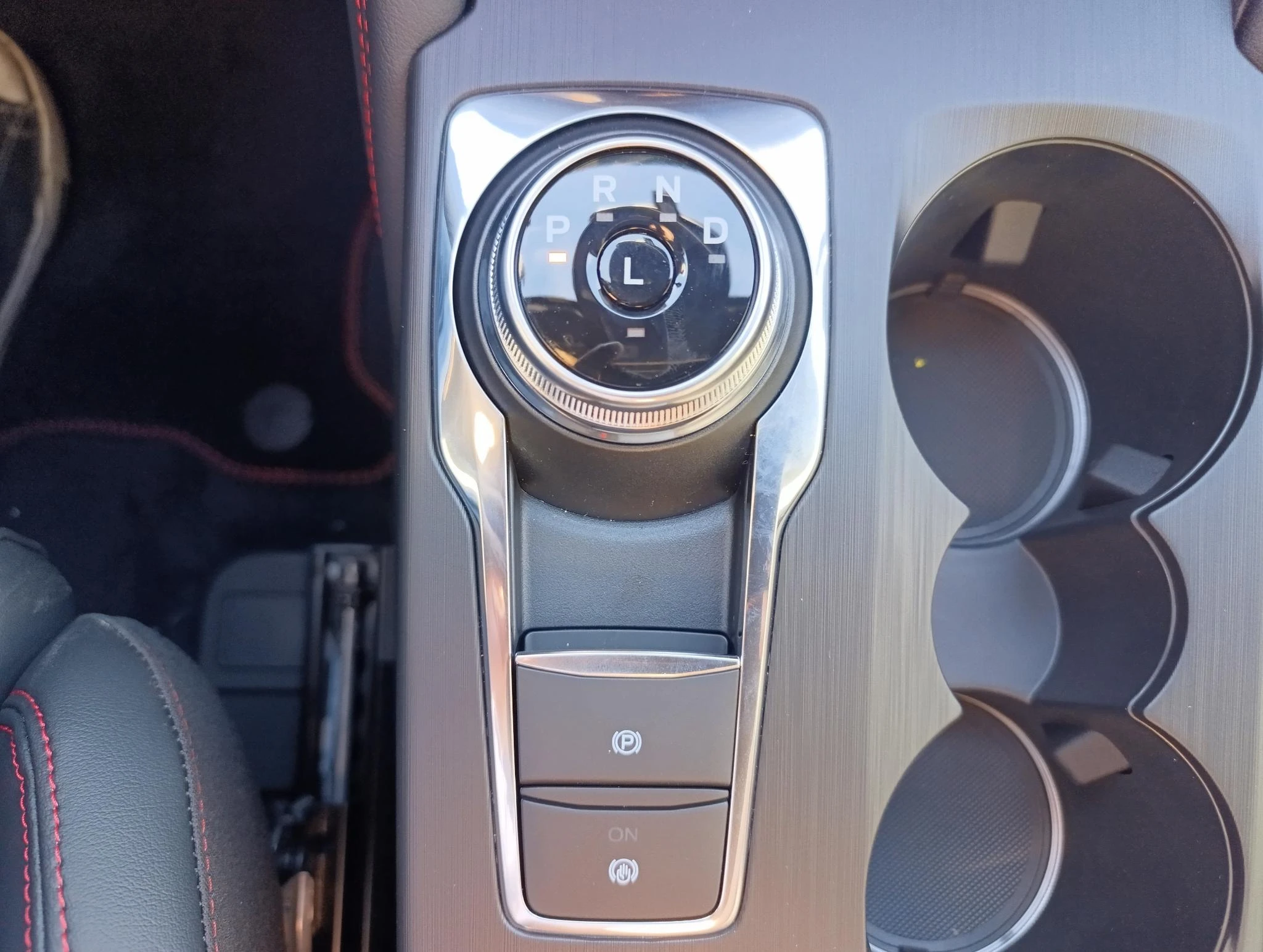 Ford-Kuga-image-19