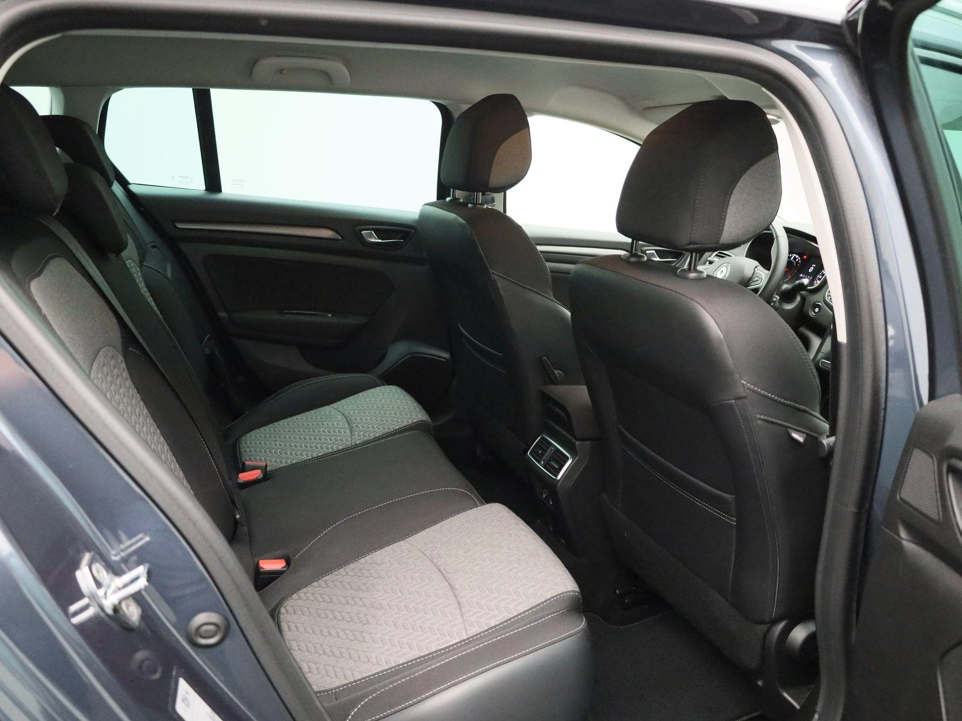 Renault-Mégane Grand Tour-image-29