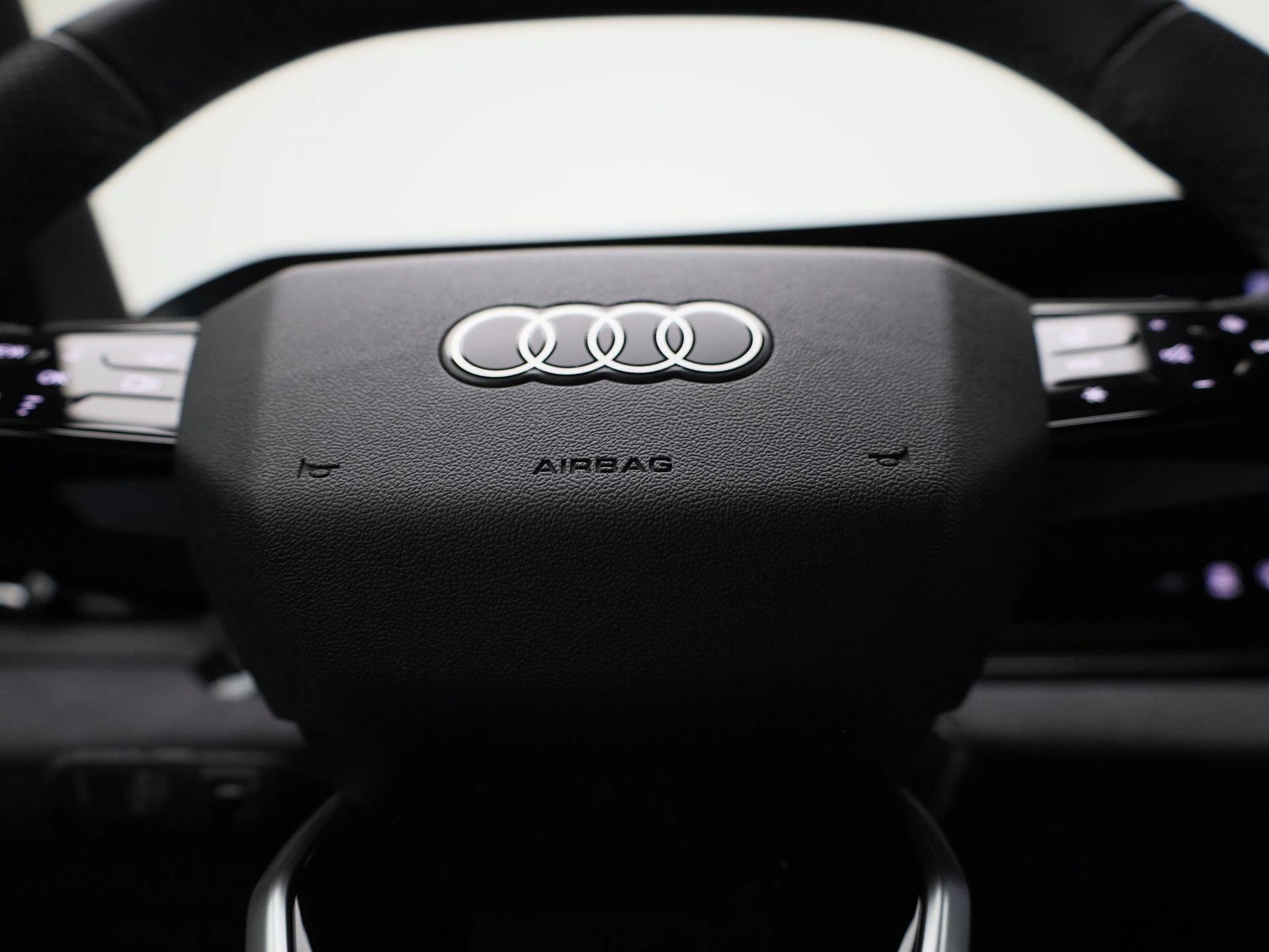 Audi-Q6 e-tron-image-34