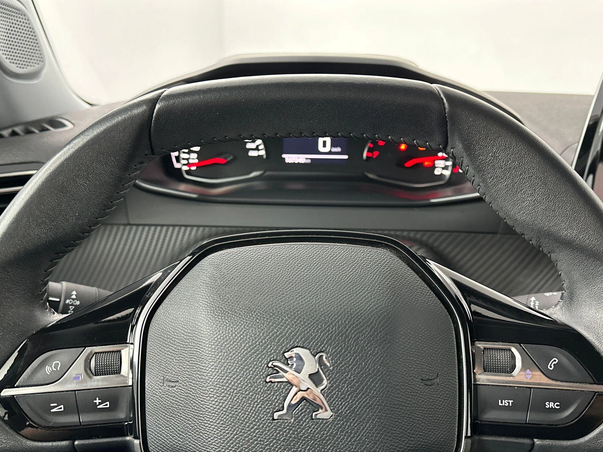 Peugeot-2008-image-11
