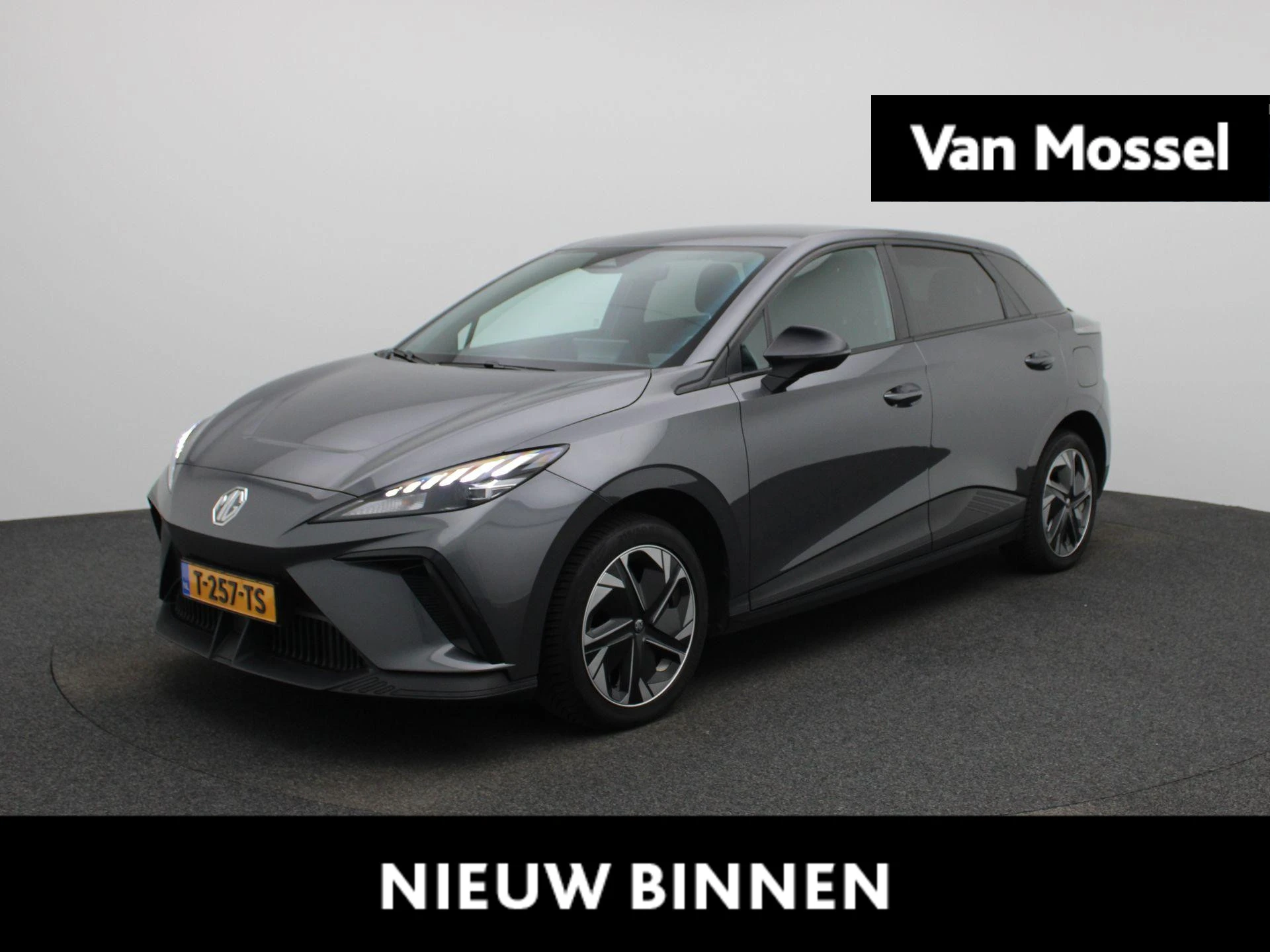 MG-MG4 EV-image-0