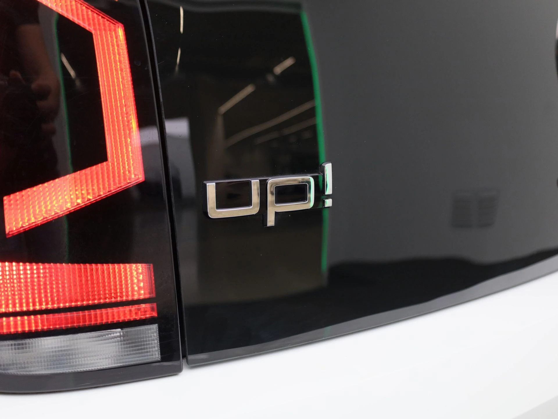 Volkswagen-up!-image-18