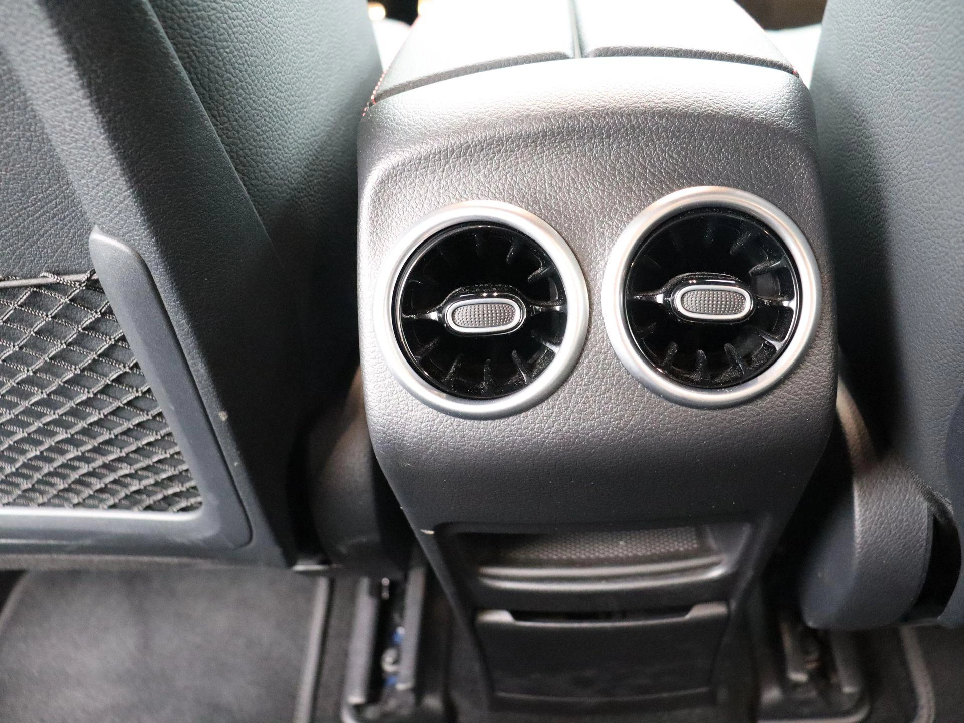 Mercedes-Benz EQA 250+ AMG Line + CARLAY + NIGHTPAKKET + CAMERA +