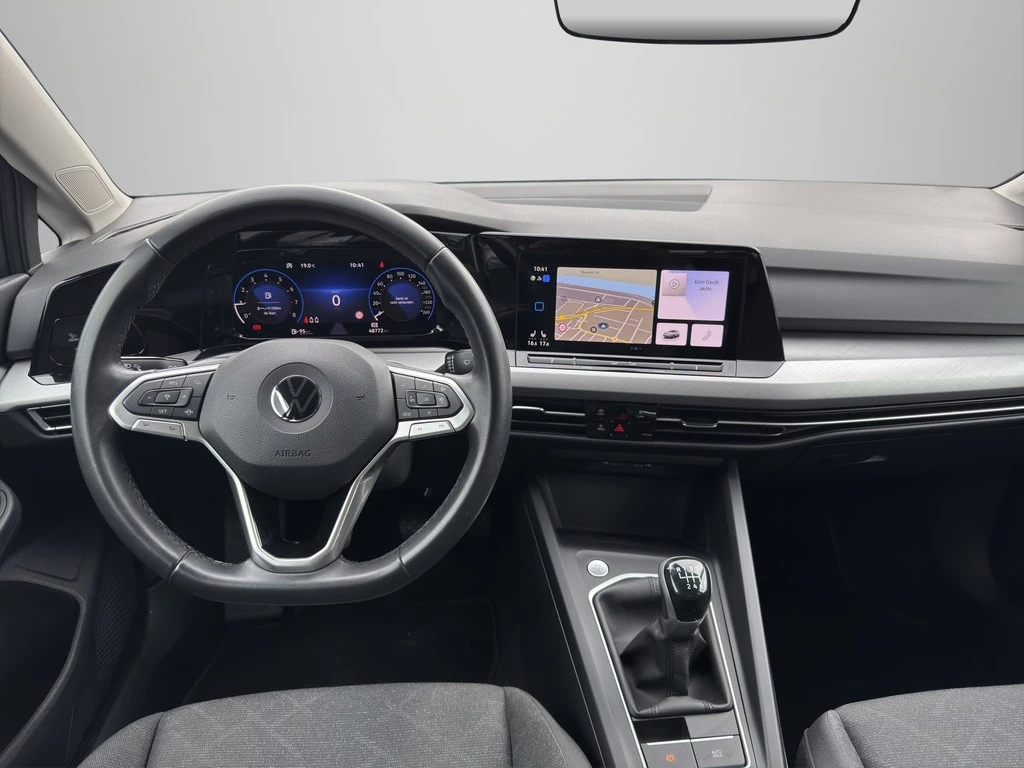 Volkswagen-Golf-image-7