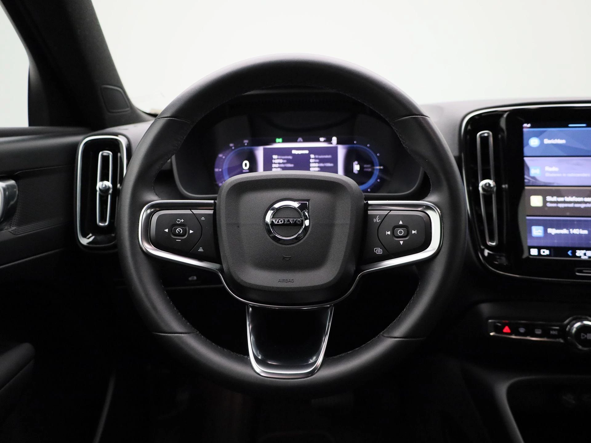 Volvo-XC40-image-6