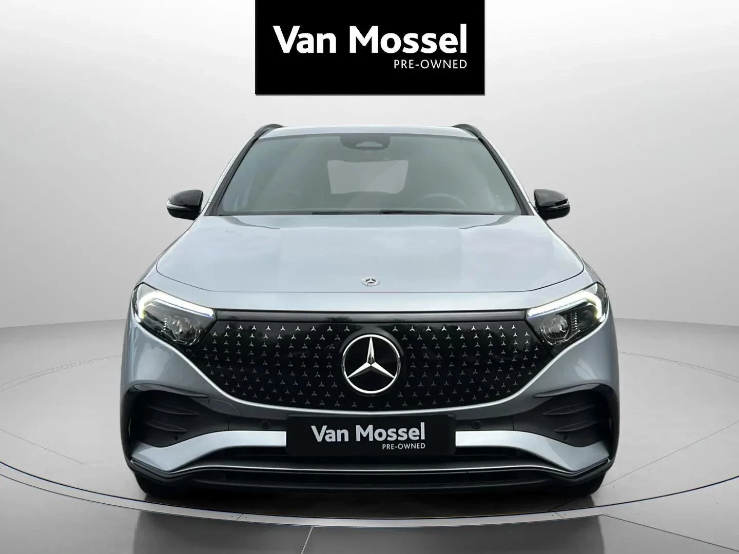 Mercedes-Benz-EQA-image-1