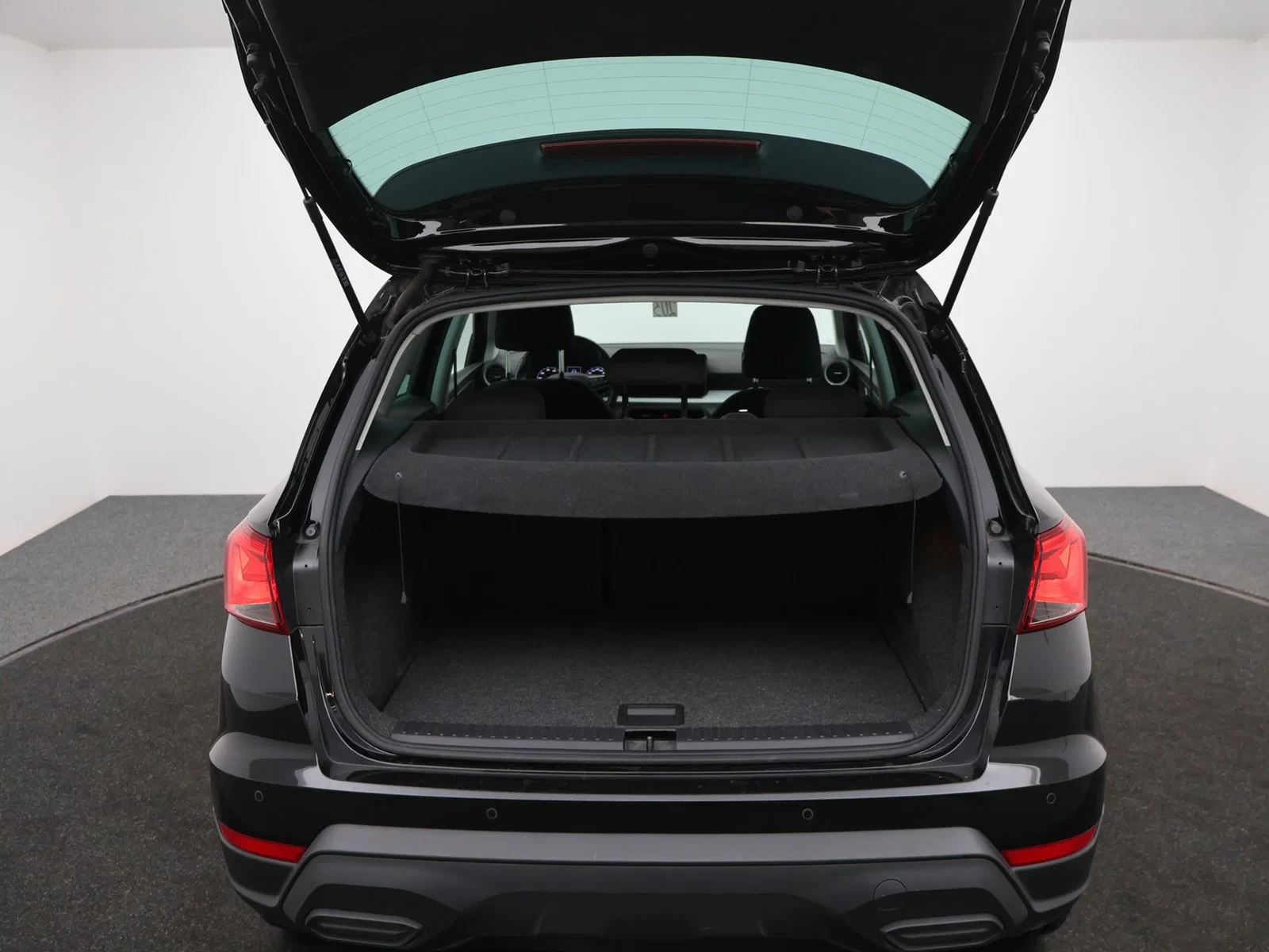 SEAT-Arona-image-10