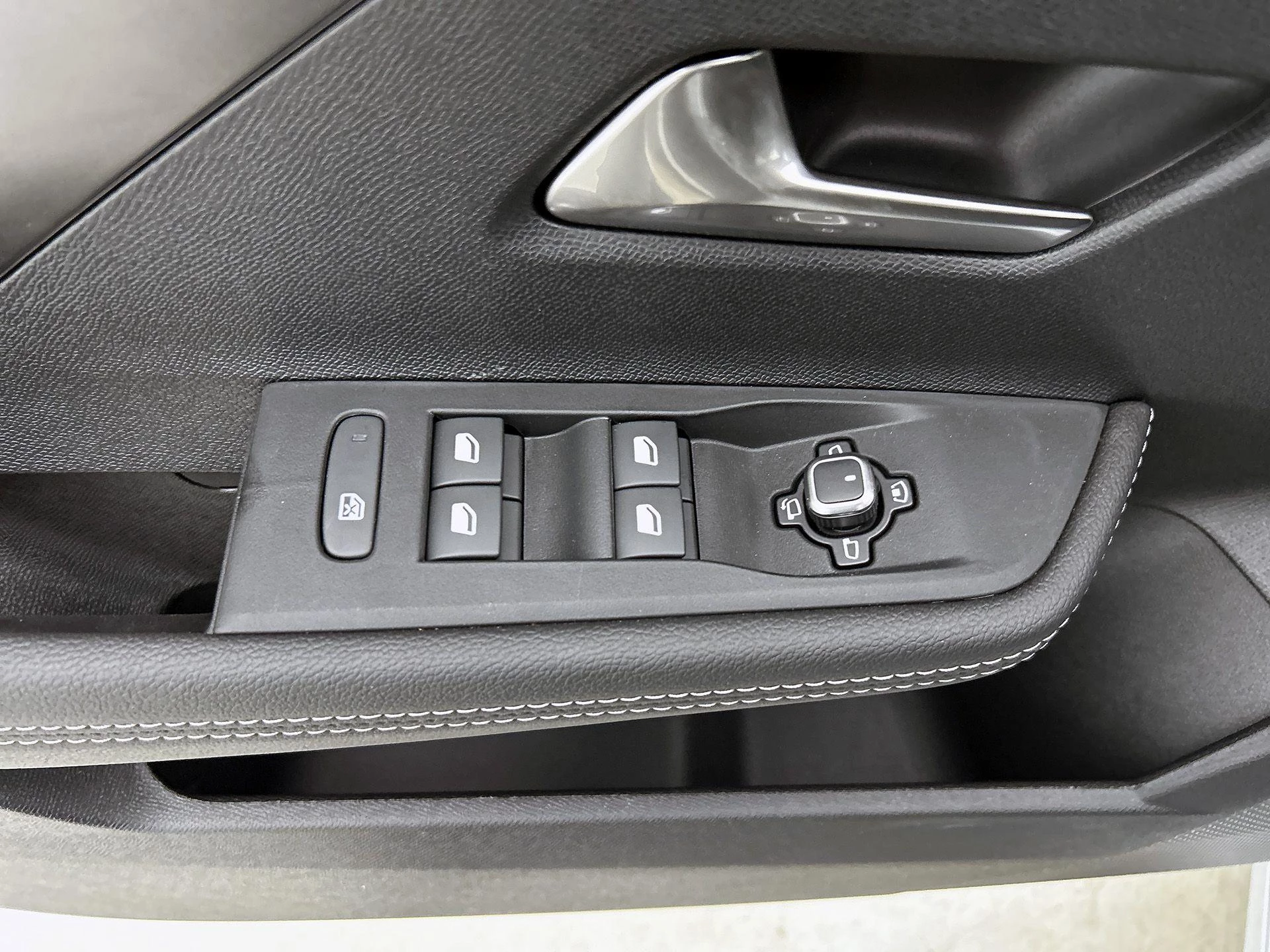 Opel-Astra-image-35