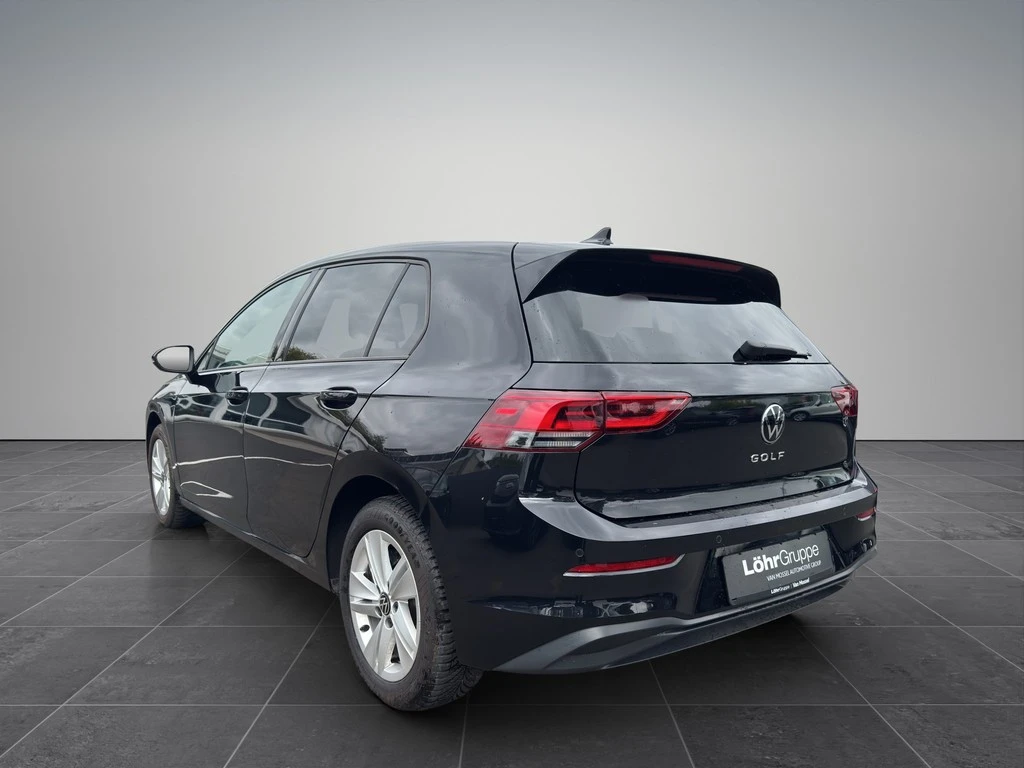 Volkswagen-Golf-image-1