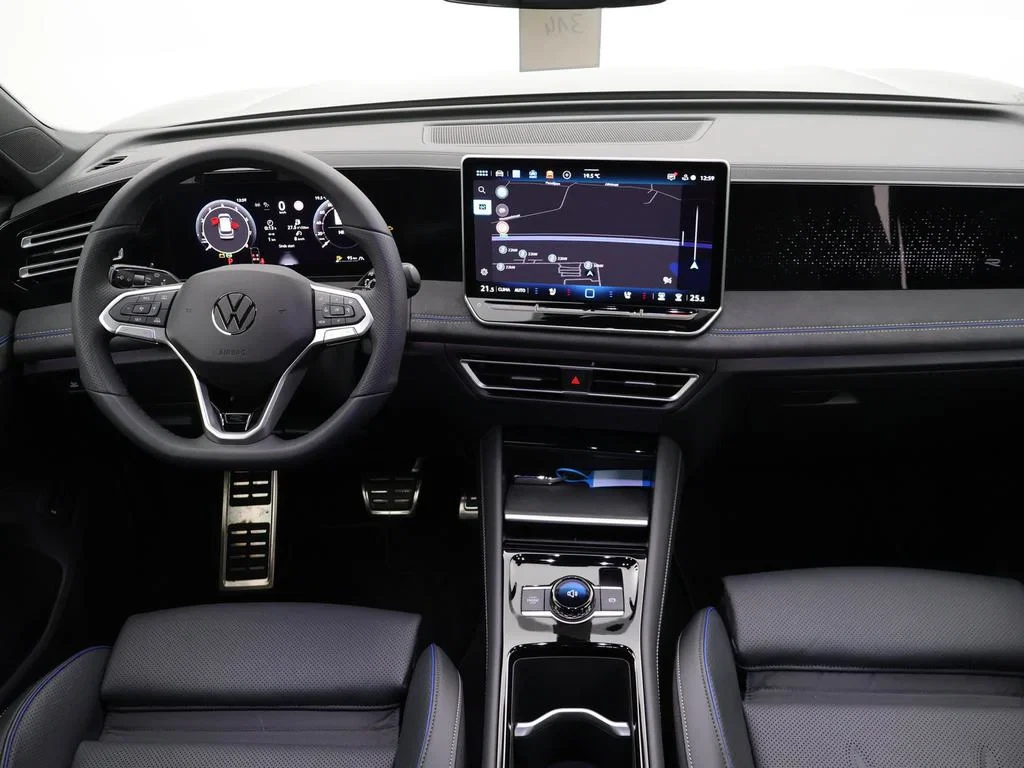 Volkswagen-Tiguan-image-10