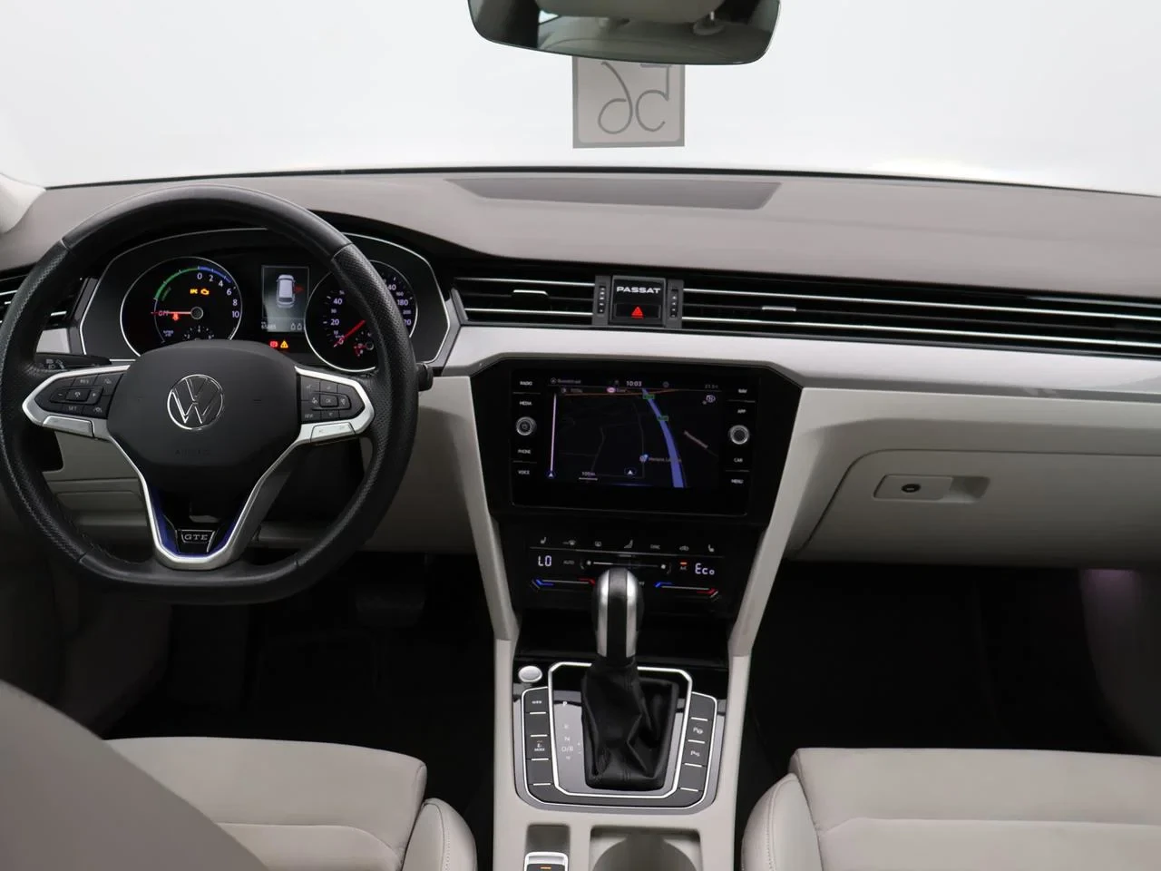 Volkswagen Passat Variant GTE Passat GTE 1.4 eHybrid PHEV 218PK *AUTOMAAT*TREKHAAK*WIT LEDER*ALCANTARA*CAMERA*ACC*NAVI*APP-CONNECT*...*