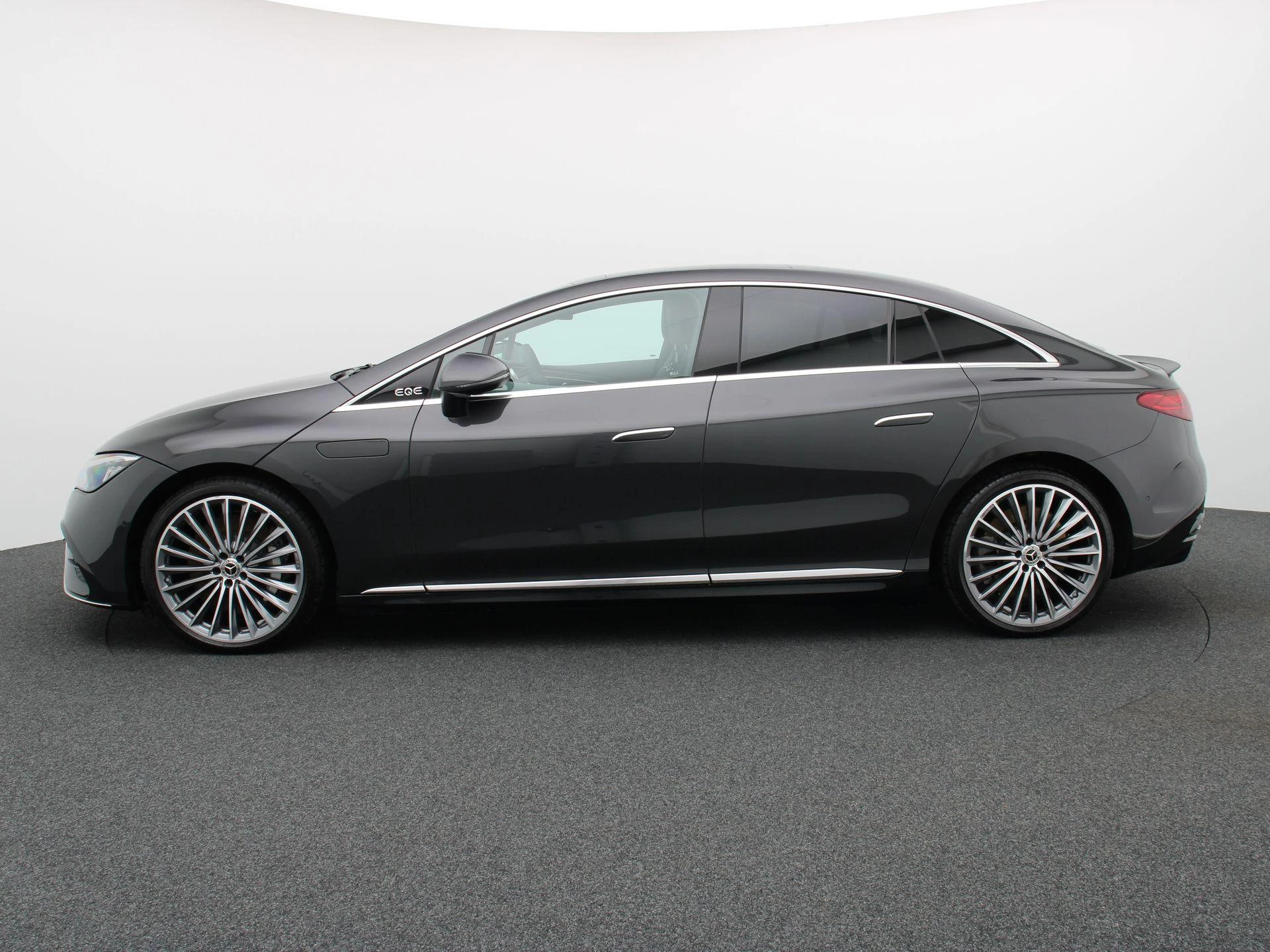 Mercedes-Benz EQE 300 AMG Line + AIRMATIC + PANORAMISCH DAK +