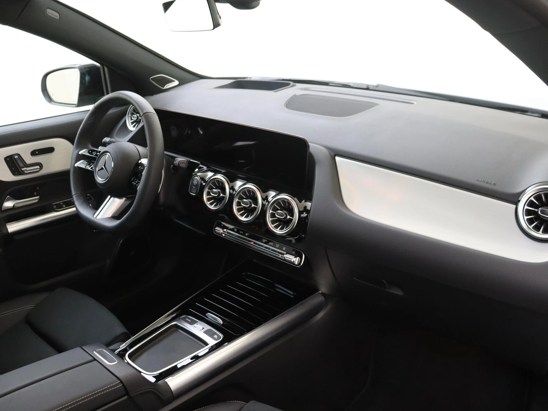 Mercedes-Benz GLA 250 e Business Solution AMG
