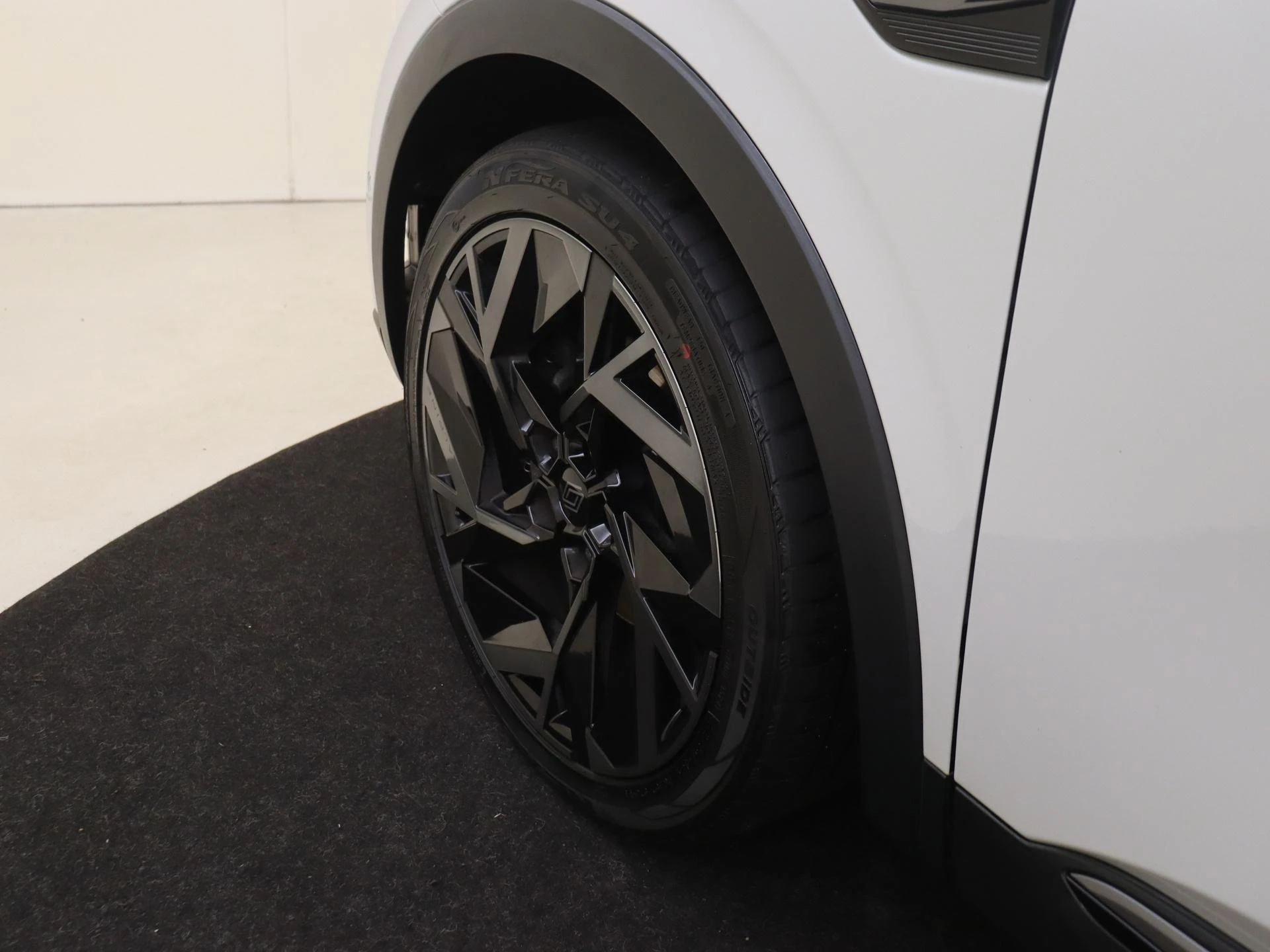 Renault-Arkana-image-28