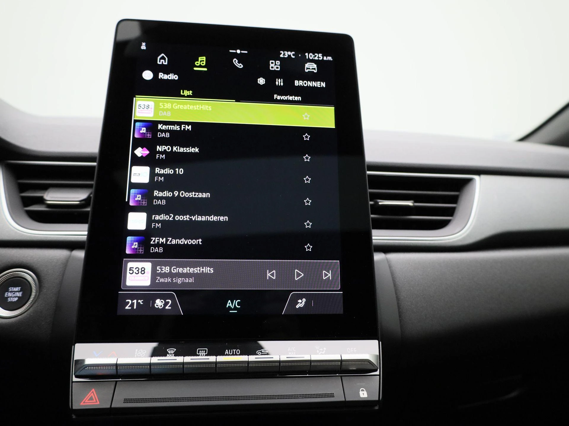Renault-Captur-image-15