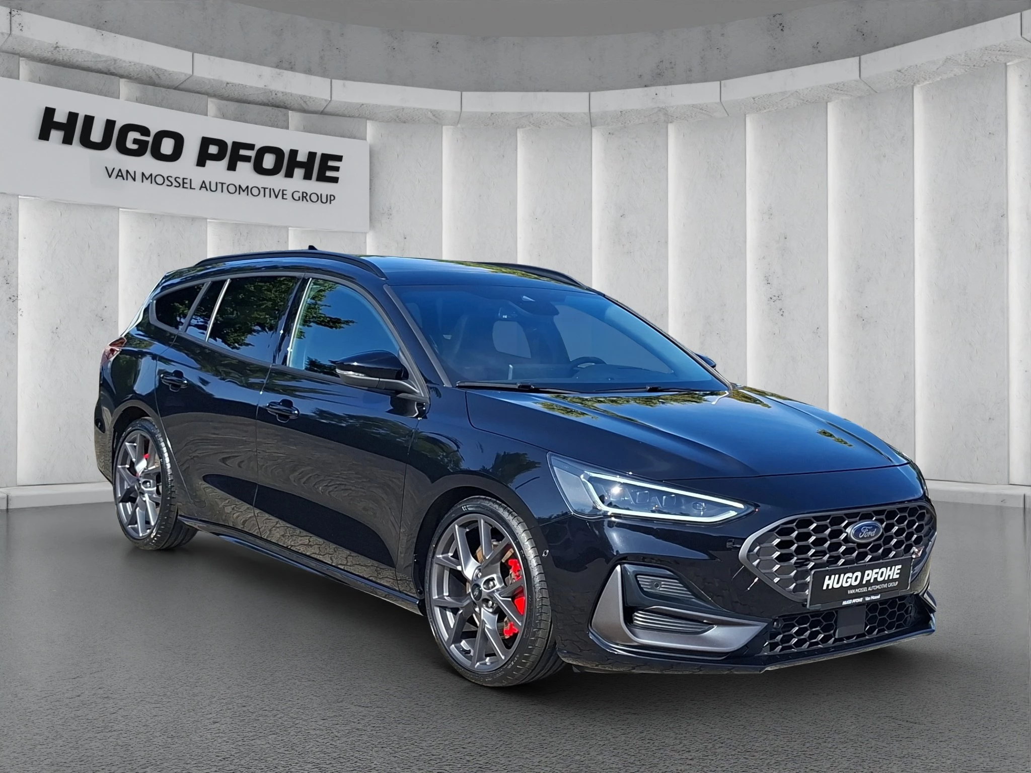 Ford Focus ST X Turnier 2.3 EB Aut. | LED | Pano | ACC | RFK | SHZ | LMF | Navi | B&O