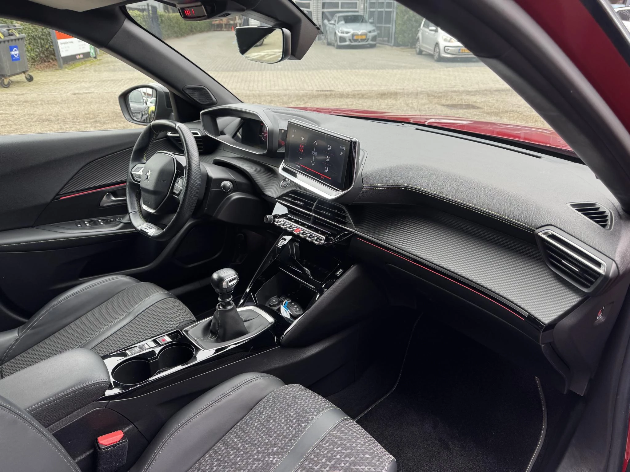 Peugeot-2008-image-17