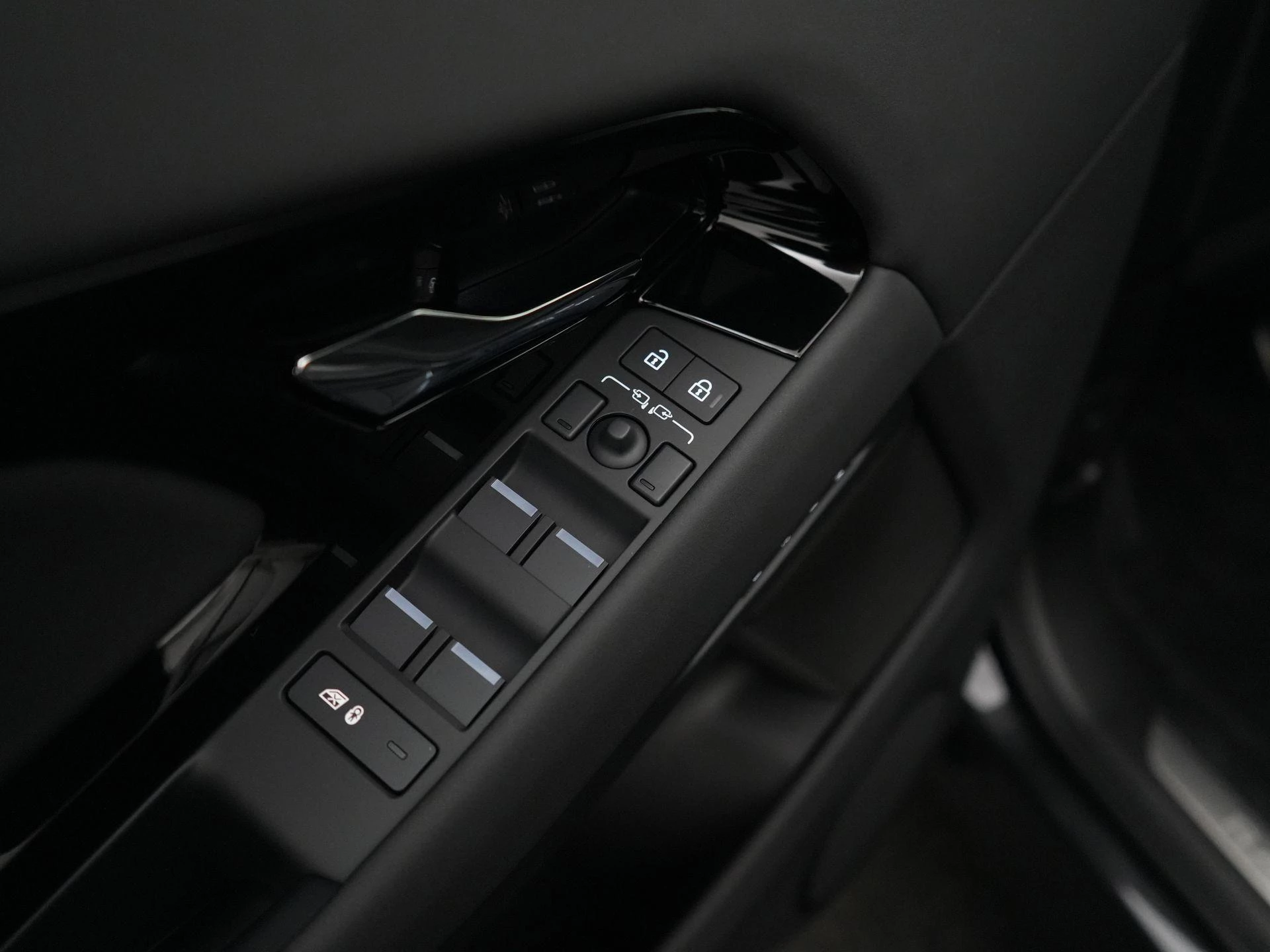 Land Rover-Range Rover Evoque-image-20