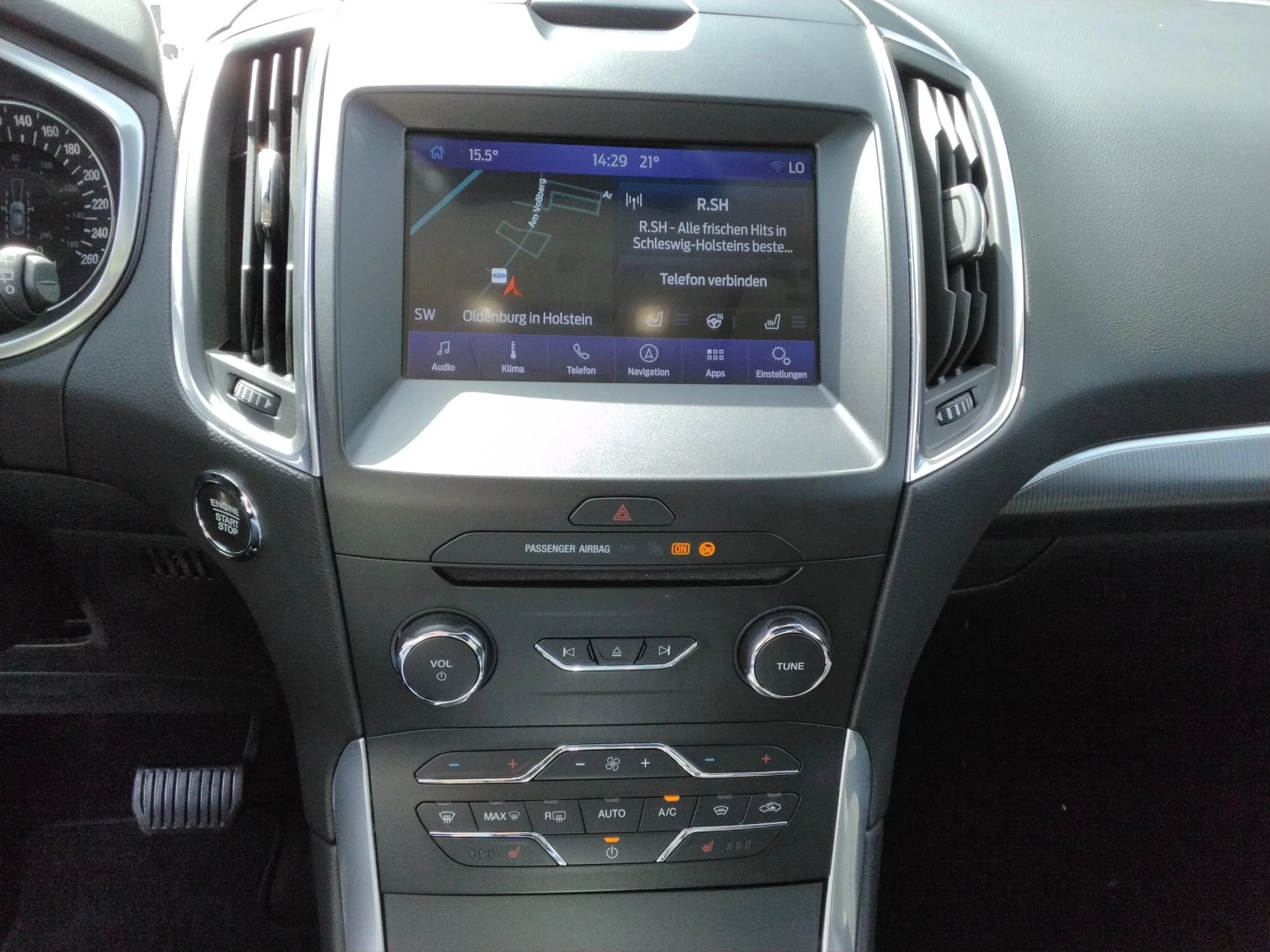 Ford S-Max Titanium 7-Sitzer