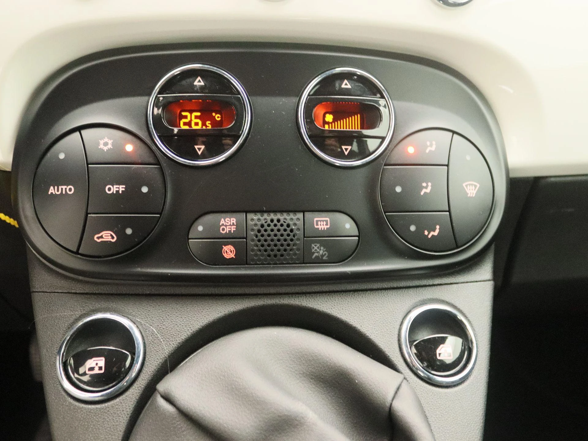 Fiat-500C-image-16
