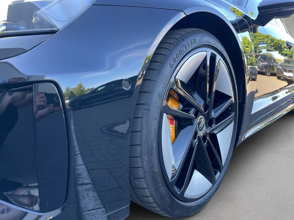 Audi e-tron GT RS quattro *SOH93%*Matrix*360°*