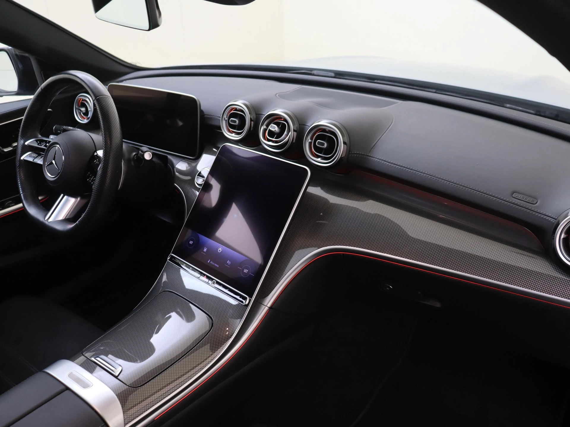Mercedes-Benz-C-Klasse-image-4