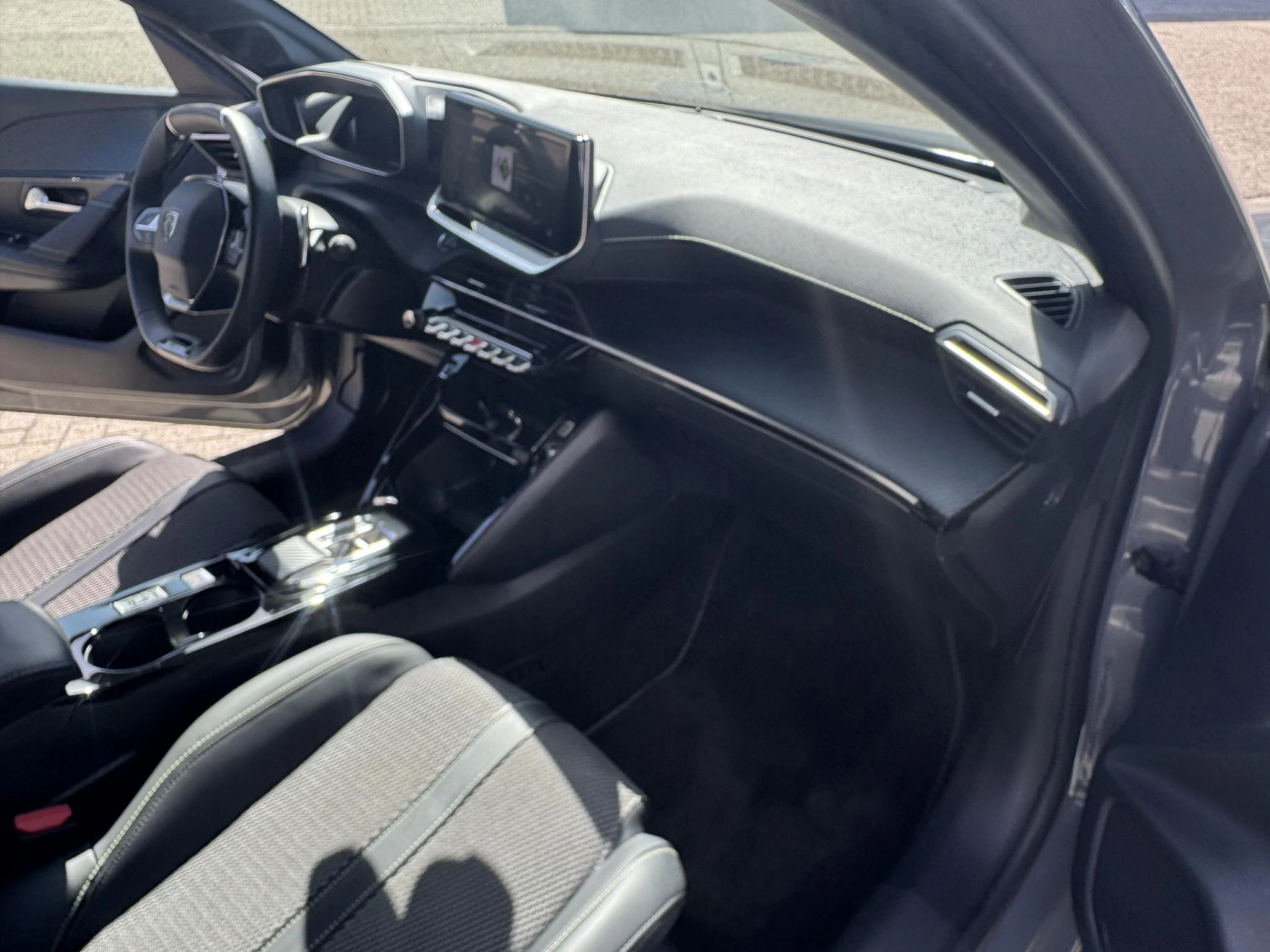 Peugeot-208-image-14