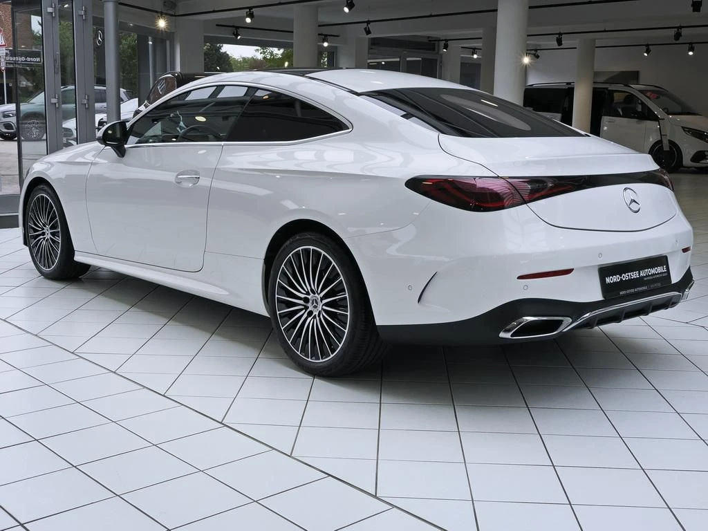Mercedes-Benz-CLE 200-image-5