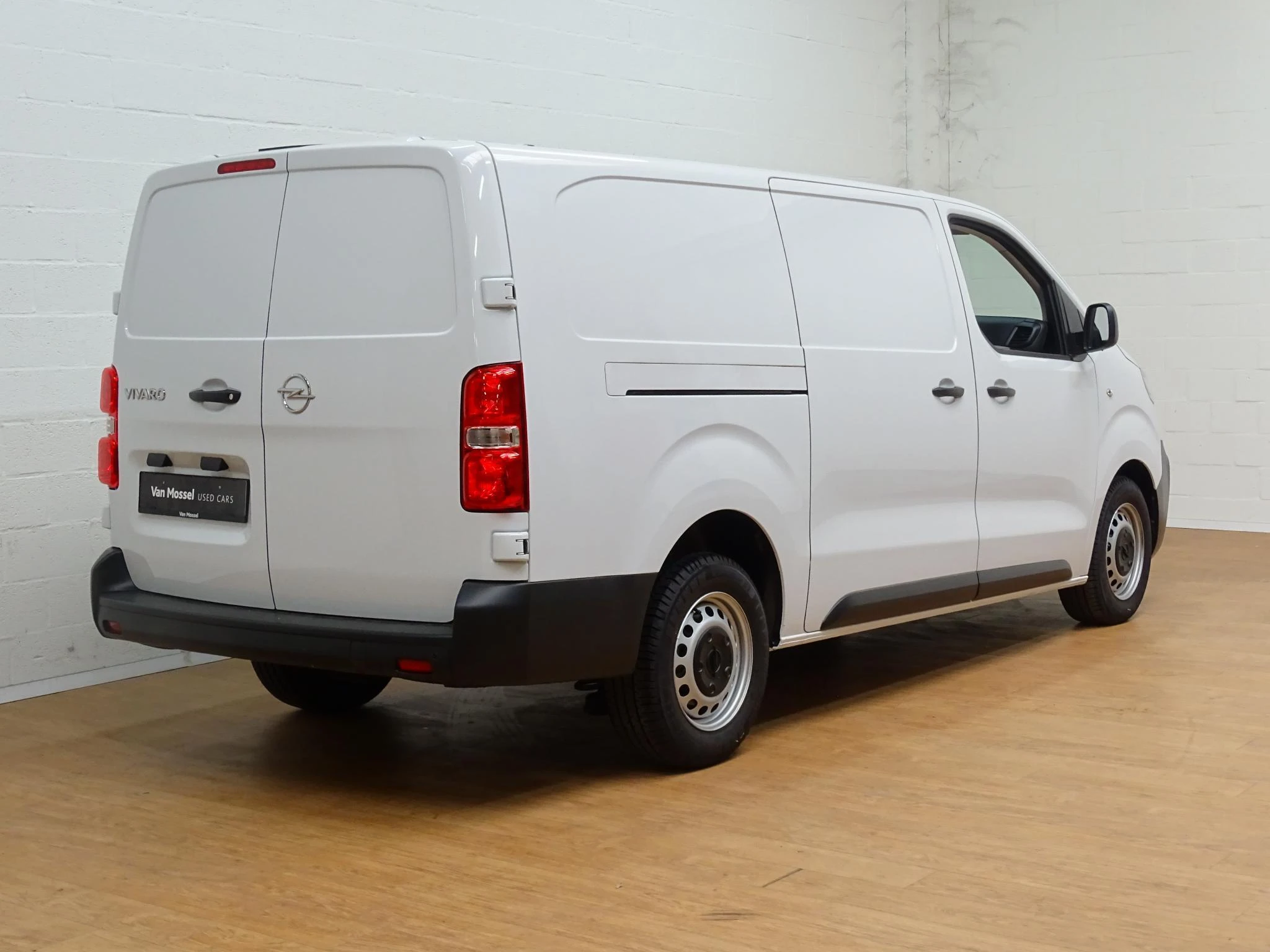 Opel-Vivaro-image-4