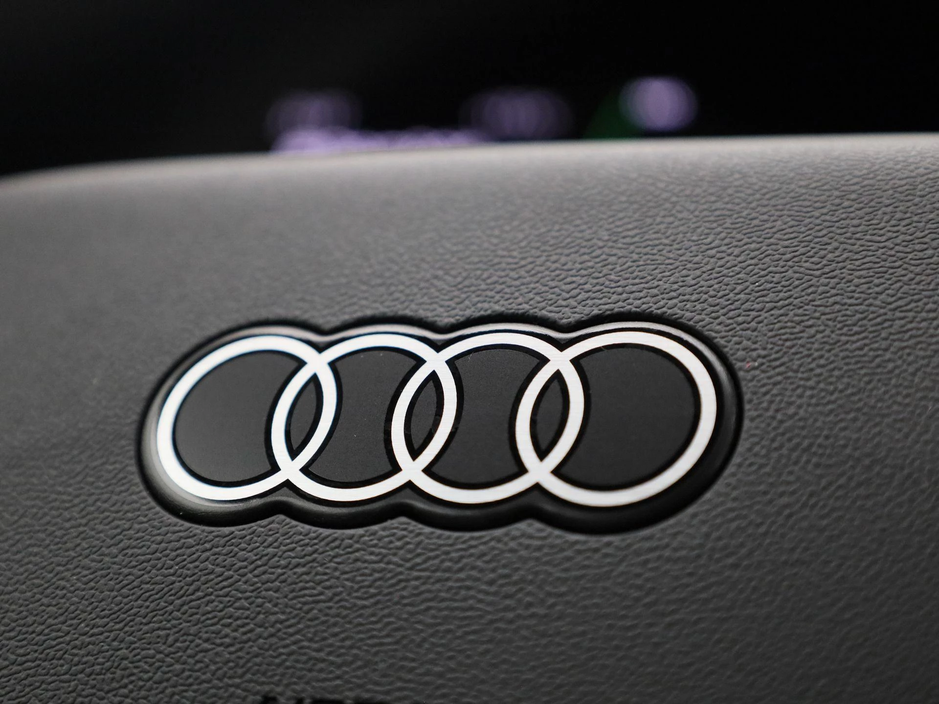 Audi-Q6 e-tron-image-40