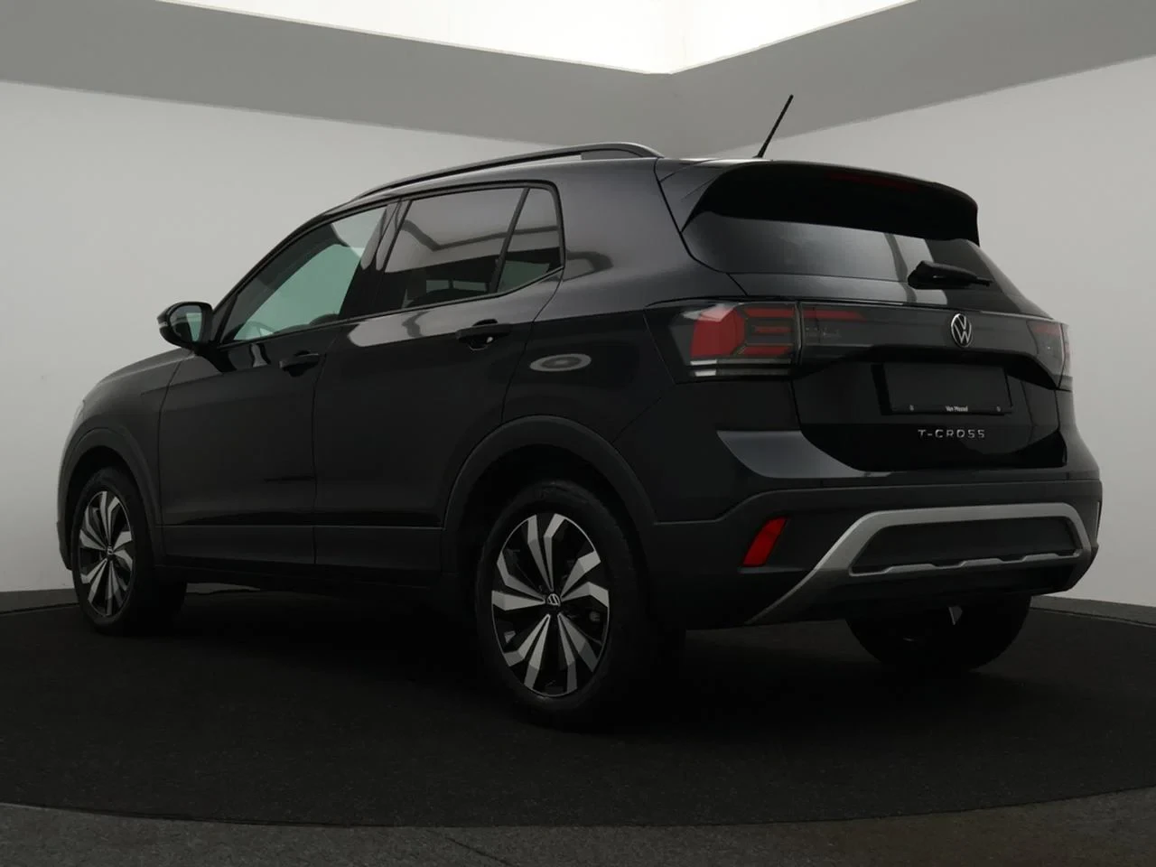 Volkswagen-T-Cross-image-6