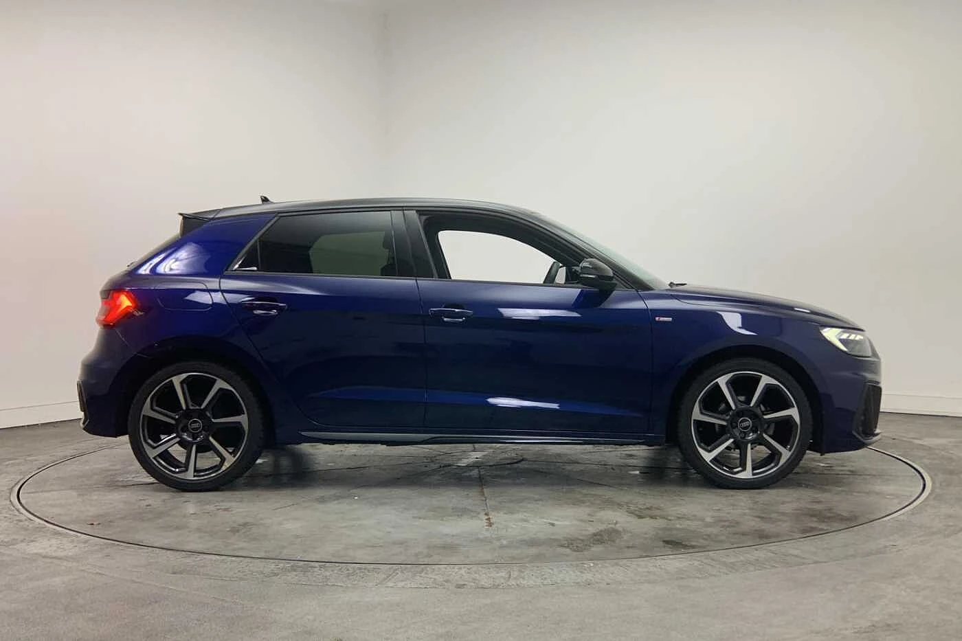 Audi-A1 Sportback-image-3