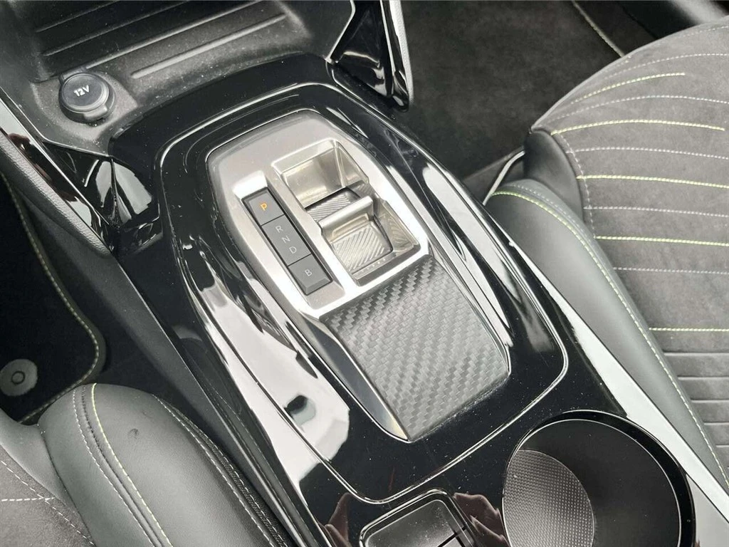 Peugeot-e-208-image-14