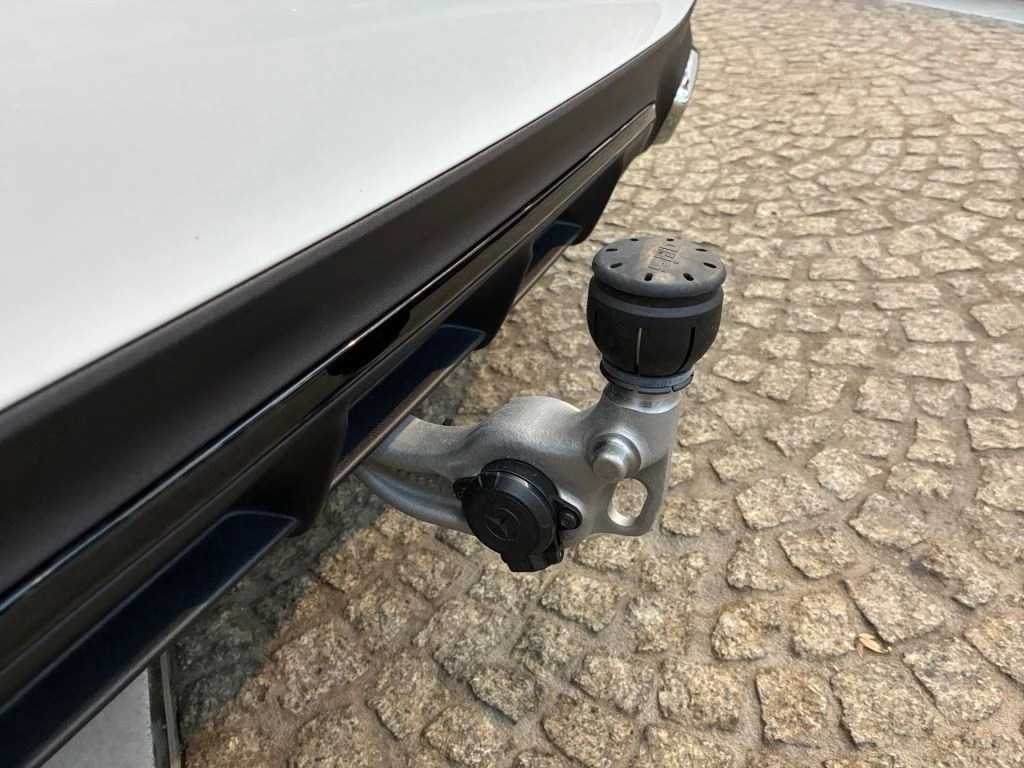 Mercedes-Benz-E-Klasse 200-image-18