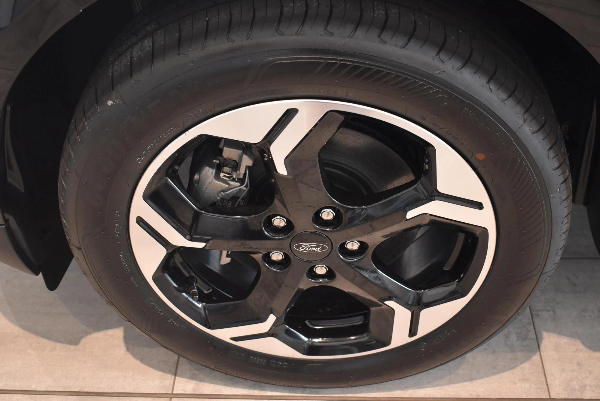 Ford E-Transit Cour. Limited 44 kWh