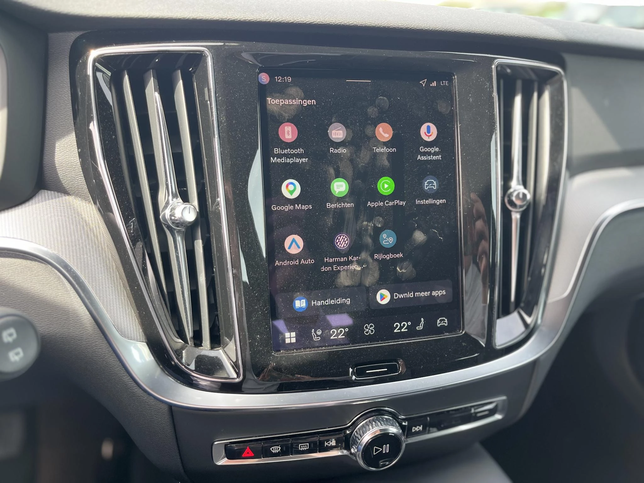 Volvo V60 T6 Plug-in hybrid AWD Plus Dark