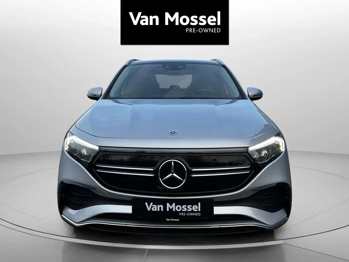 Mercedes-Benz-EQA-image-1