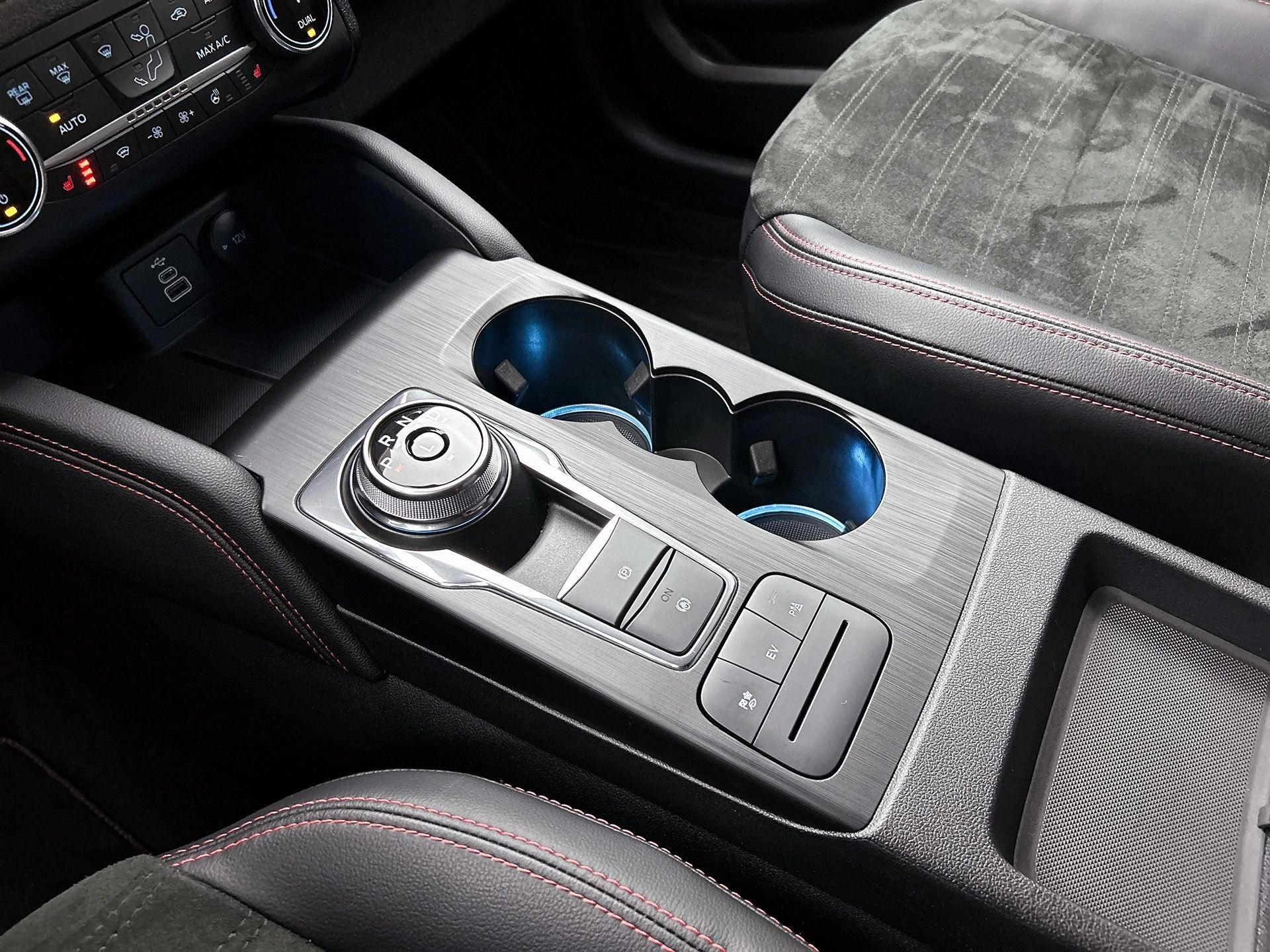 Ford-Kuga-image-33