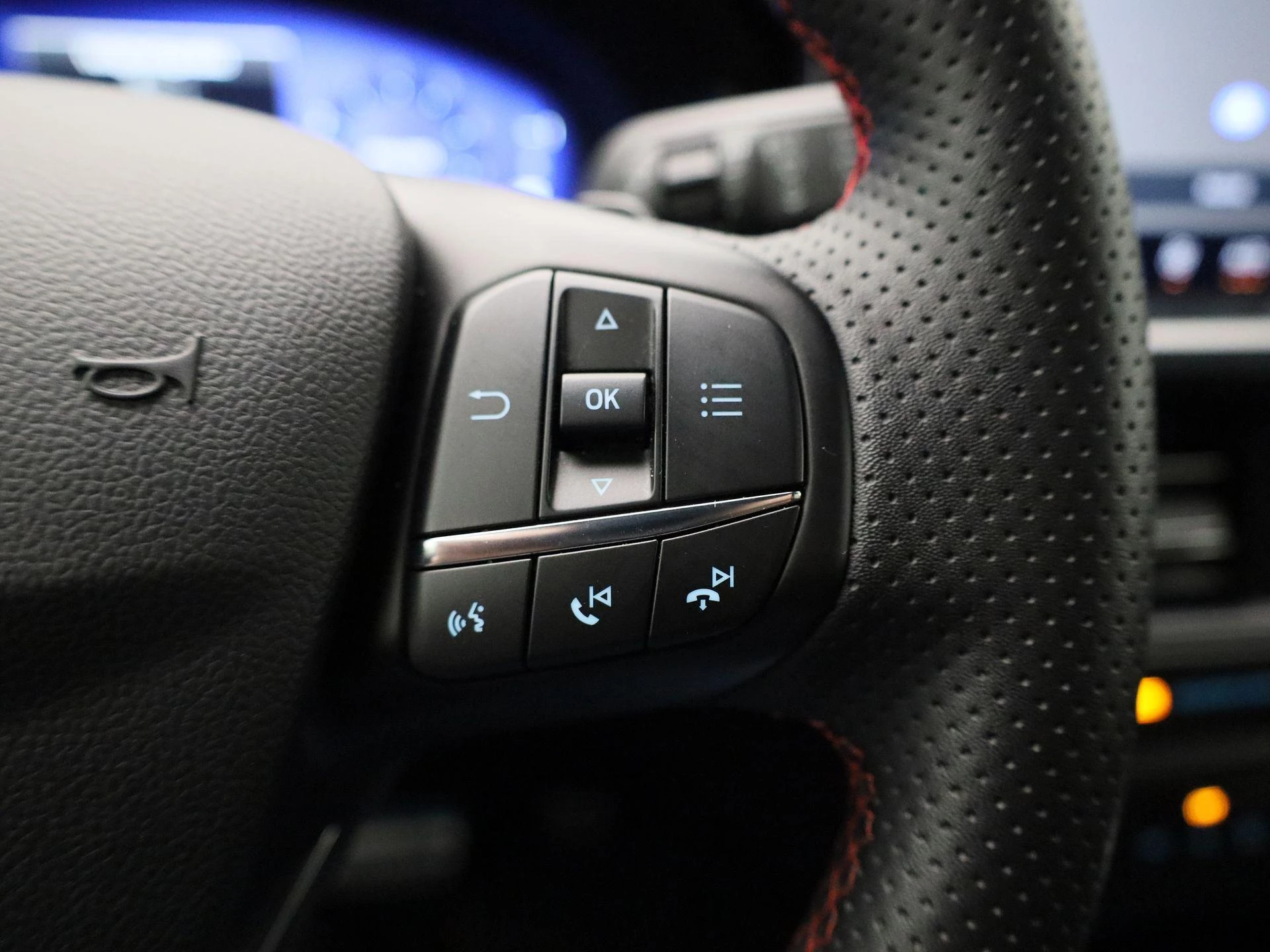 Ford Focus Wagon 1.0 EcoBoost Hybrid ST Line X