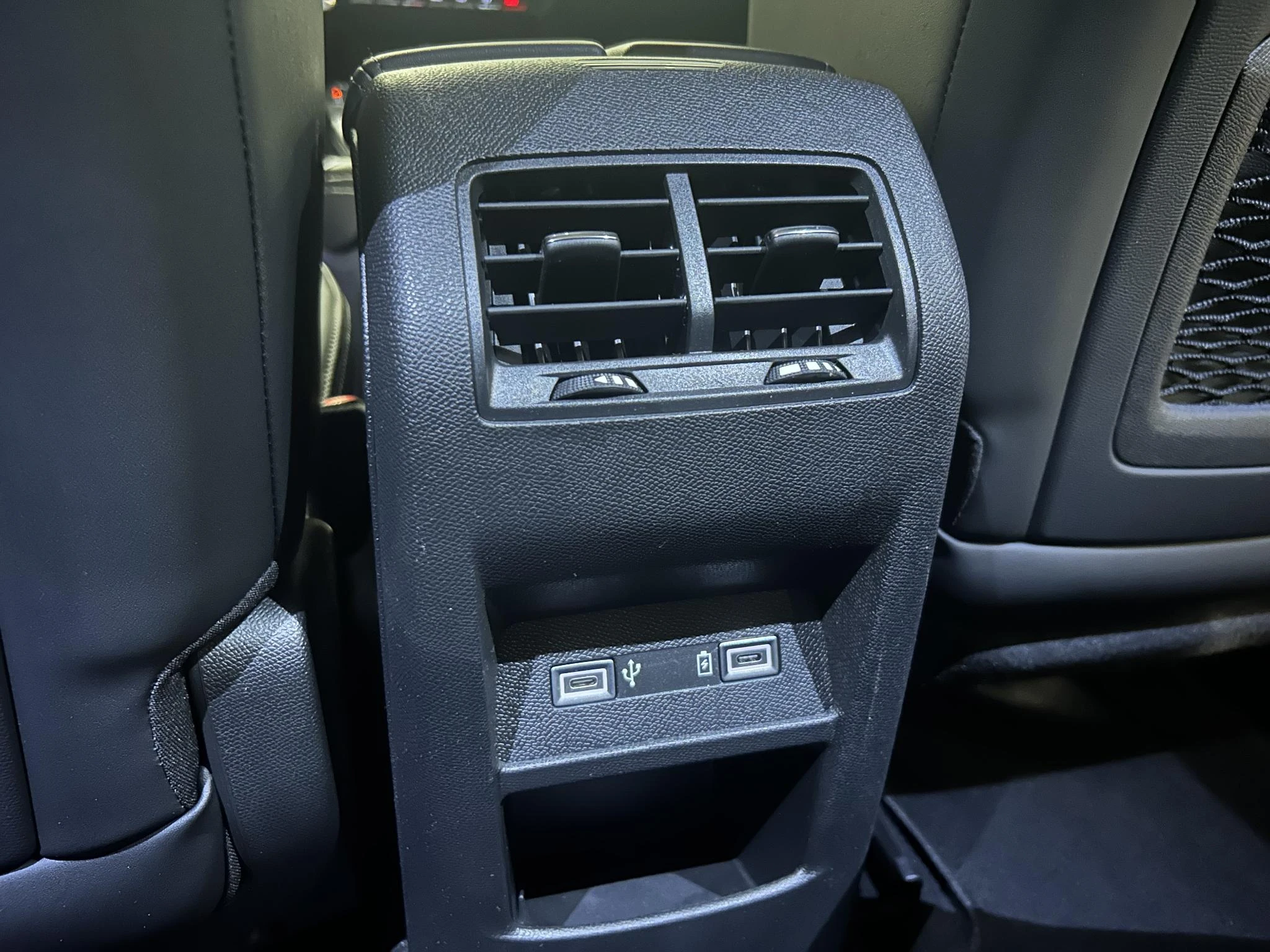 Peugeot-308-image-25